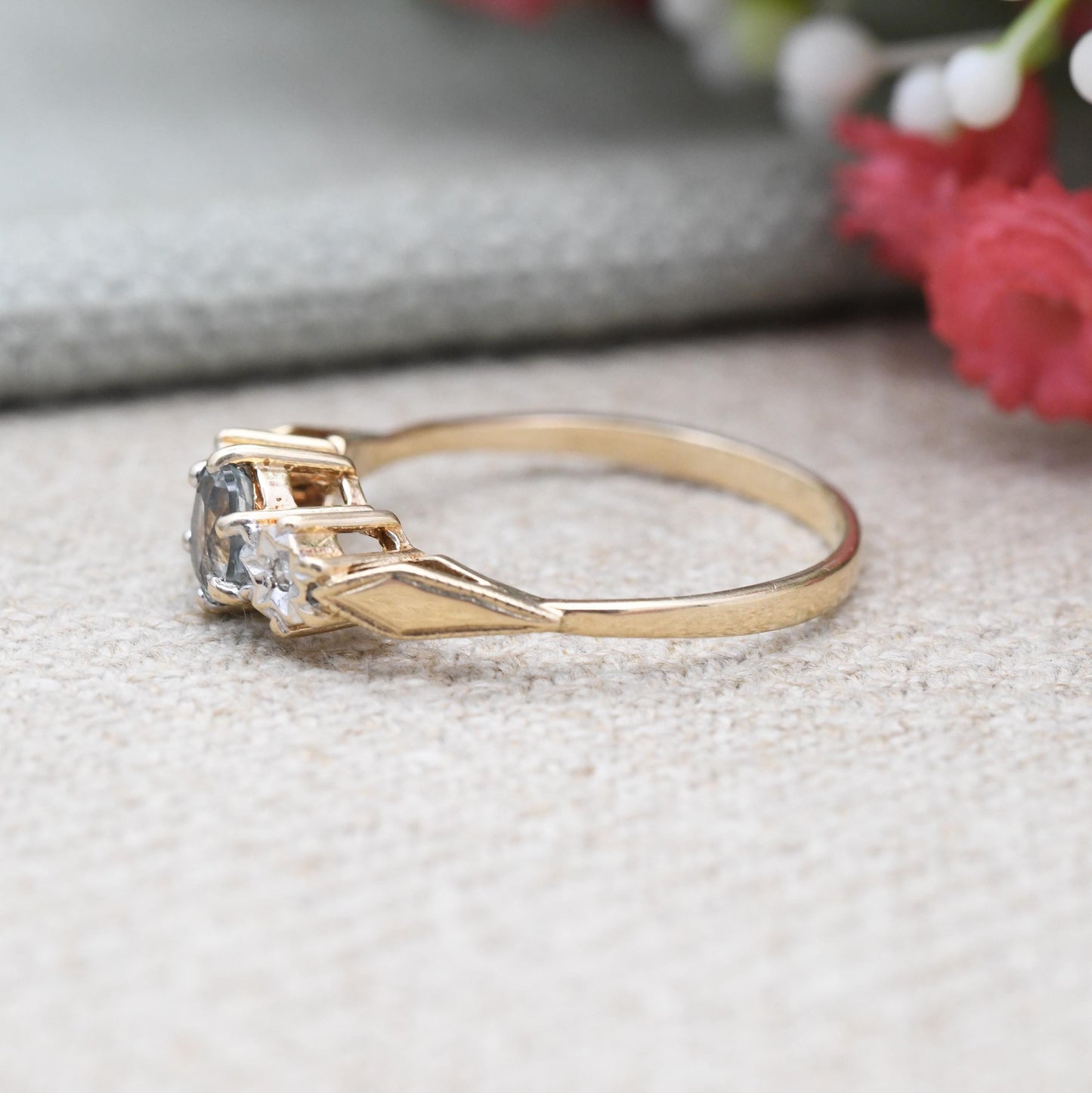 Vintage 9ct Gold Blue Stone and Diamond Three Stone Ring - Pretty Trilogy Ring Blue Gemstone Engagement | UK Size - P | US Size - 7 3/4