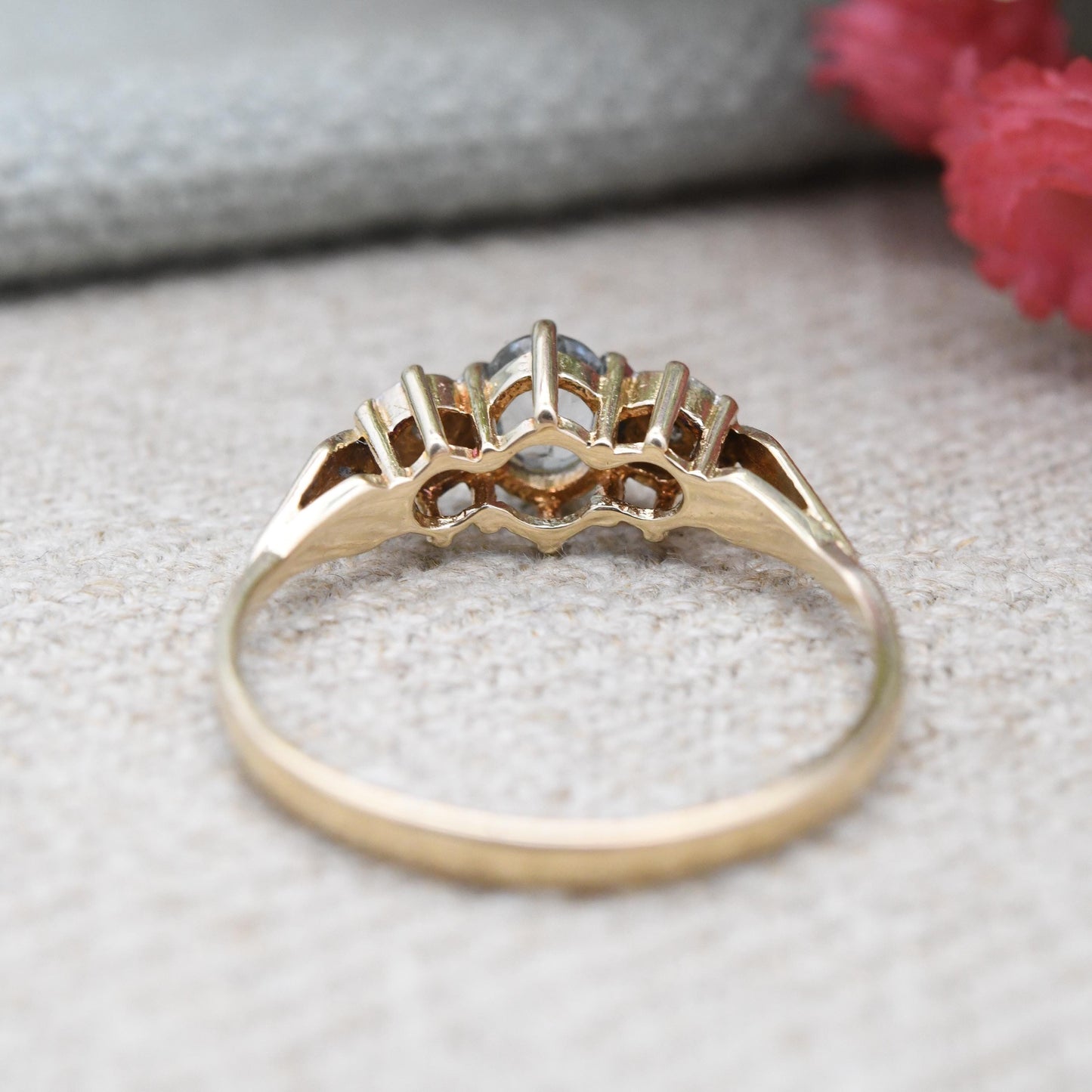 Vintage 9ct Gold Blue Stone and Diamond Three Stone Ring - Pretty Trilogy Ring Blue Gemstone Engagement | UK Size - P | US Size - 7 3/4
