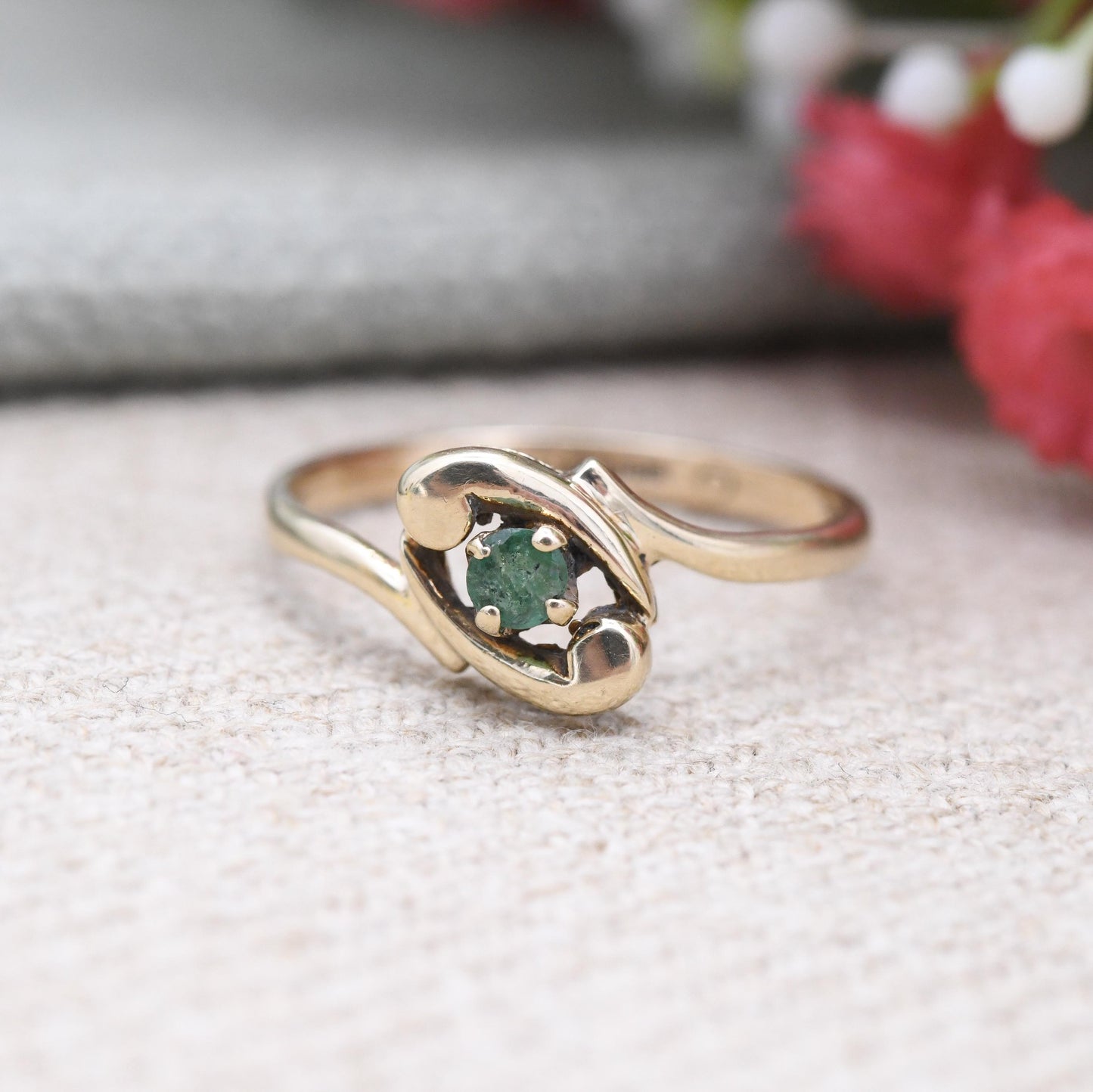 Vintage 9ct Gold Emerald Twist Ring 1992 - Green Solitaire | May Birthstone Birthday Jewellery Gift for Her | UK Size - N | US Size - 6 3/4