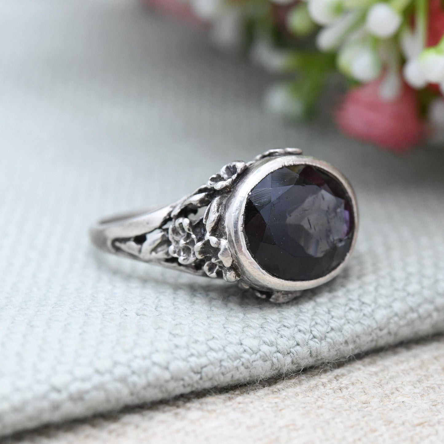 Vintage Sterling Silver Gemstone Ring with Flower Setting - Statement Mid-Century Faceted Purple Stone | UK Size - N 1/2 US Size - 7