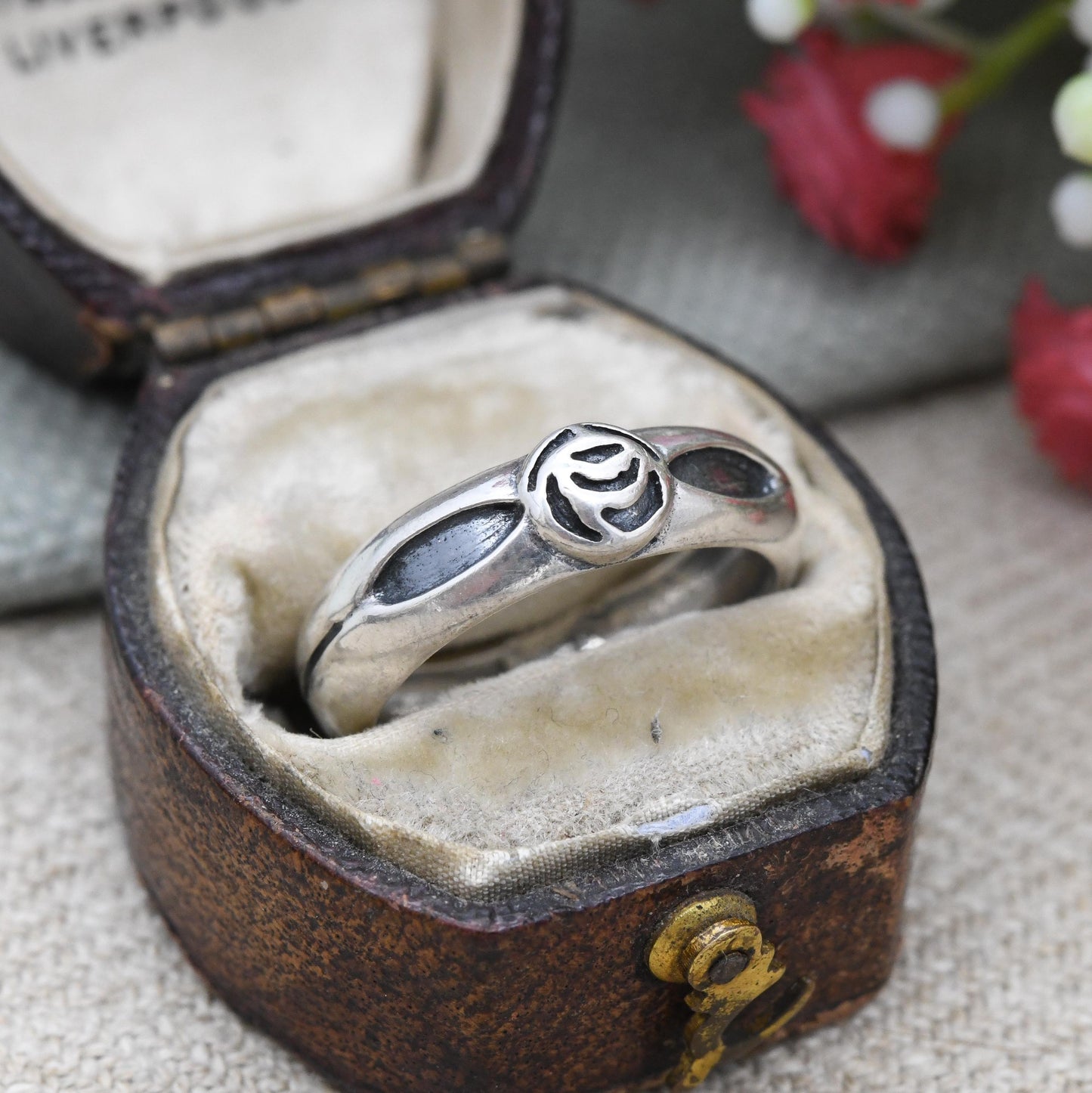 Vintage Sterling Silver Celtic Flower Band Ring by Kit Heath - Glasgow Rose Everyday Unisex Jewellery | UK Size - K 1/2 | US Size - 5 1/2