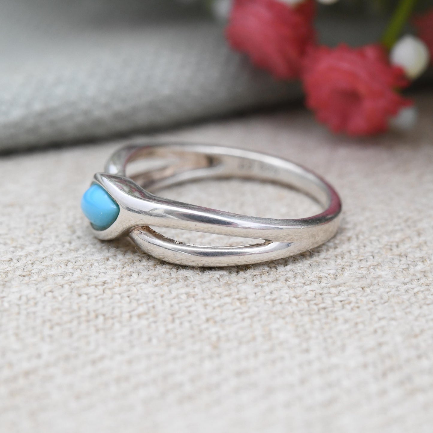Sterling Silver Turquoise Ring Minimal Twist Design - Contemporary Southwestern Design | Blue Gemstone | UK Size - P | US Size - 7 3/4