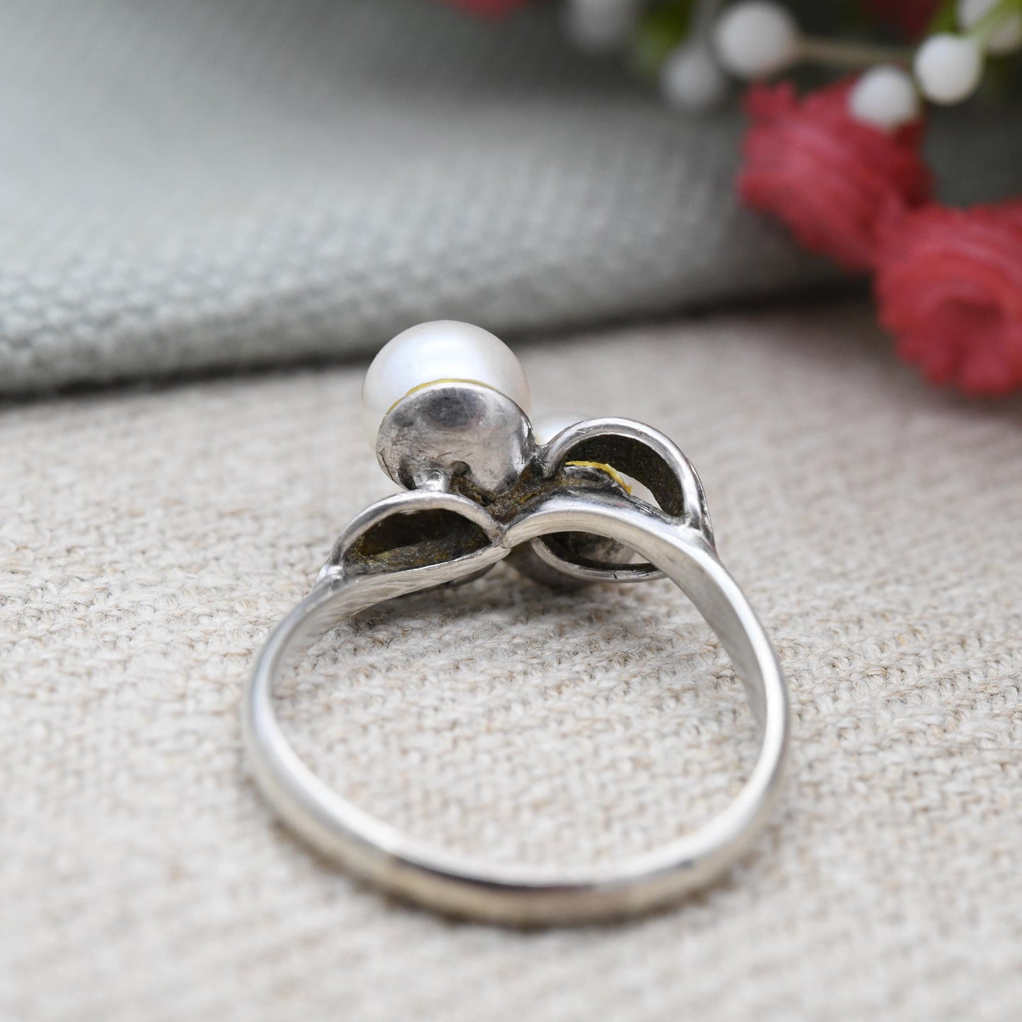 Vintage Silver Toi et Moi Pearl Ring - Large Double White Pearl Bypass Ring | Mid-Century Leaf Texture | UK Size - P | US Size - 7 3/4