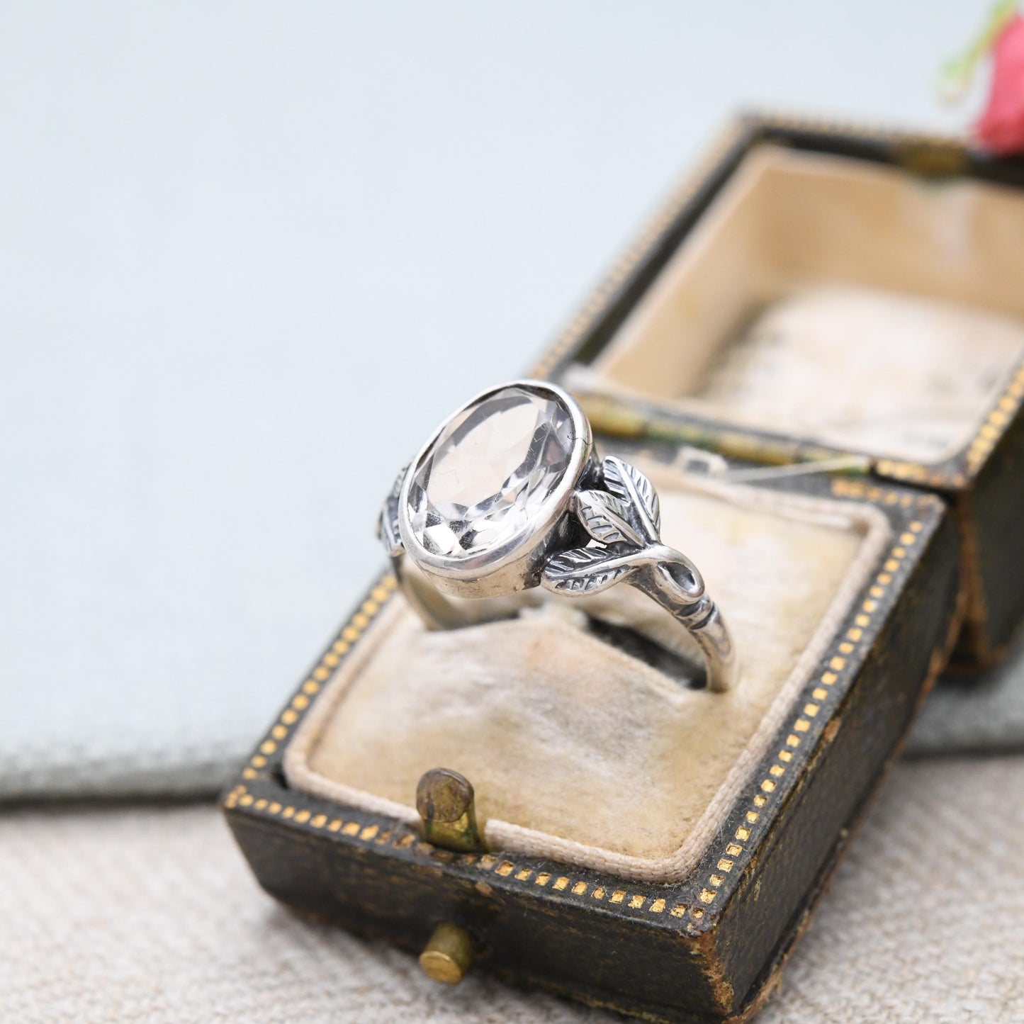 Vintage Sterling Silver Quartz Ring with Leaf Shoulders - Statement Mid-Century Gemstone Jewellery Faceted | UK Size - P 1/2 | US Size - 8