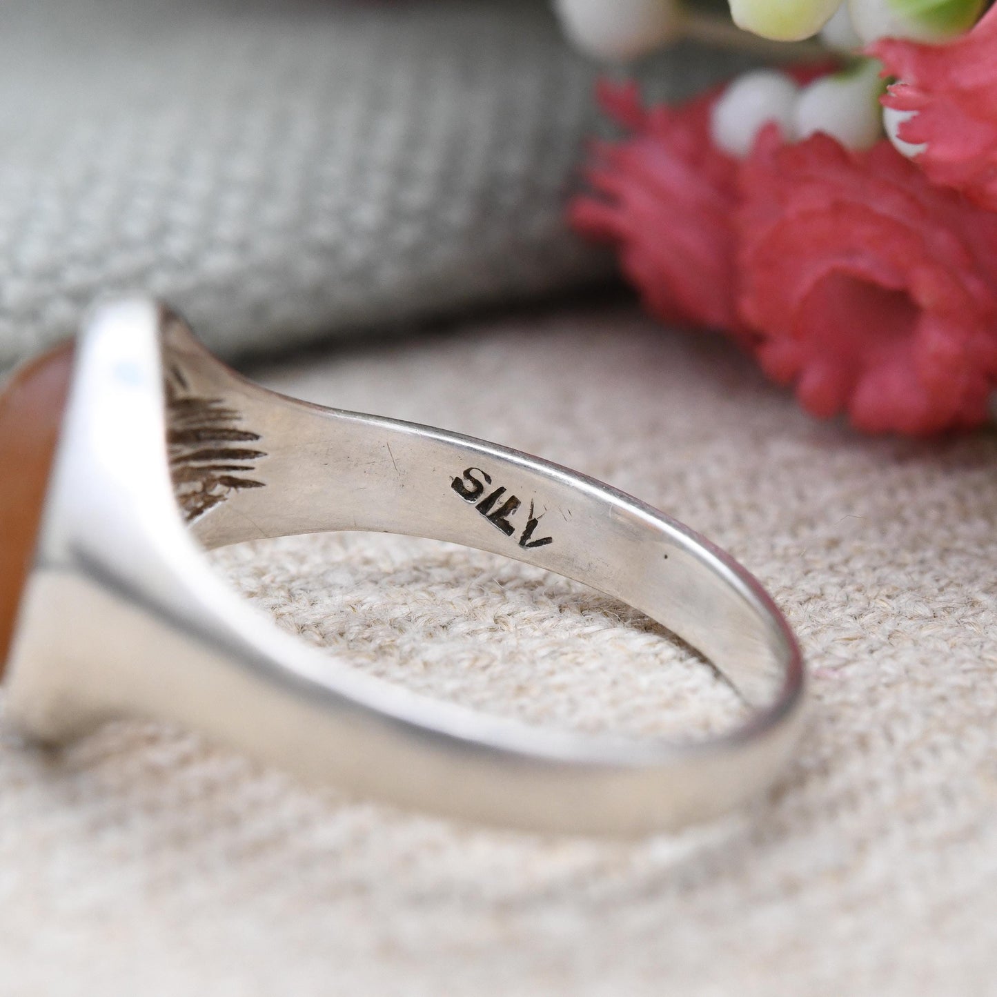 Vintage Sterling Silver Banded Agate Signet Ring - Cabochon Orange Gemstone | Unisex Jewellery Gift | UK Size - P | US Size - 7 3/4