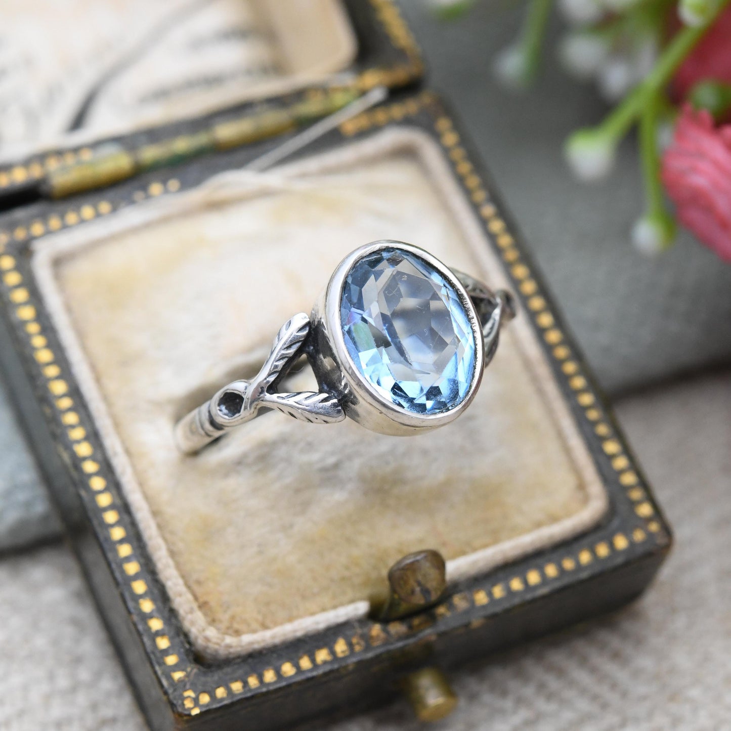 Vintage Sterling Silver Ring with Leaf Setting Blue Gemstone - Pretty Mid-Century Gemstone Nature Theme | UK Size - P 1/2 | US Size - 7 3/4