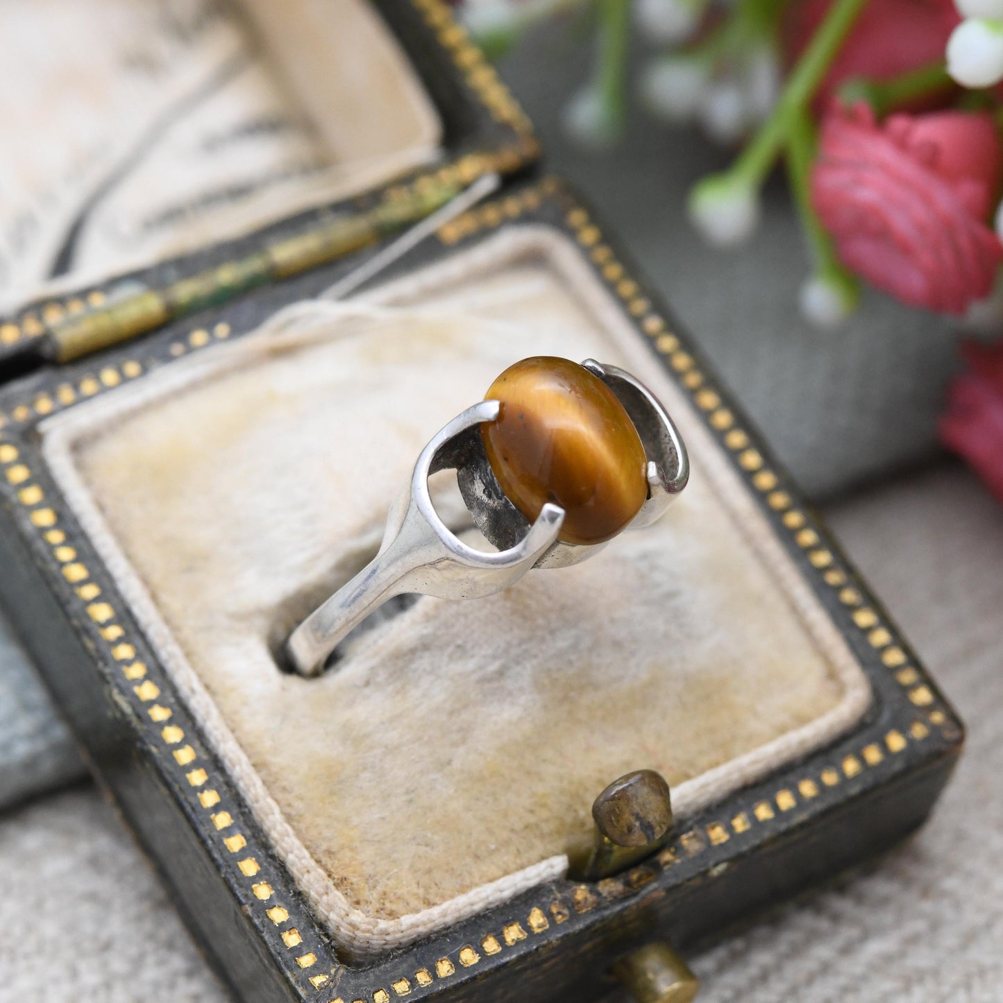 Vintage Sterling Silver Tiger's Eye Ring 1976 Stilwell Engravers - Mid-Century Modernist | Oval Cabochon | UK Size - L | US Size - 5 3/4