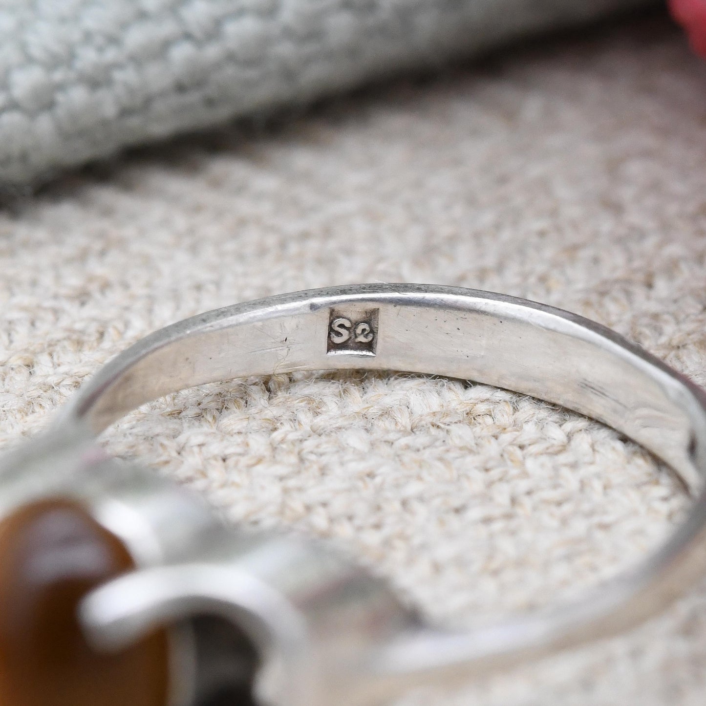 Vintage Sterling Silver Tiger's Eye Ring 1976 Stilwell Engravers - Mid-Century Modernist | Oval Cabochon | UK Size - L | US Size - 5 3/4