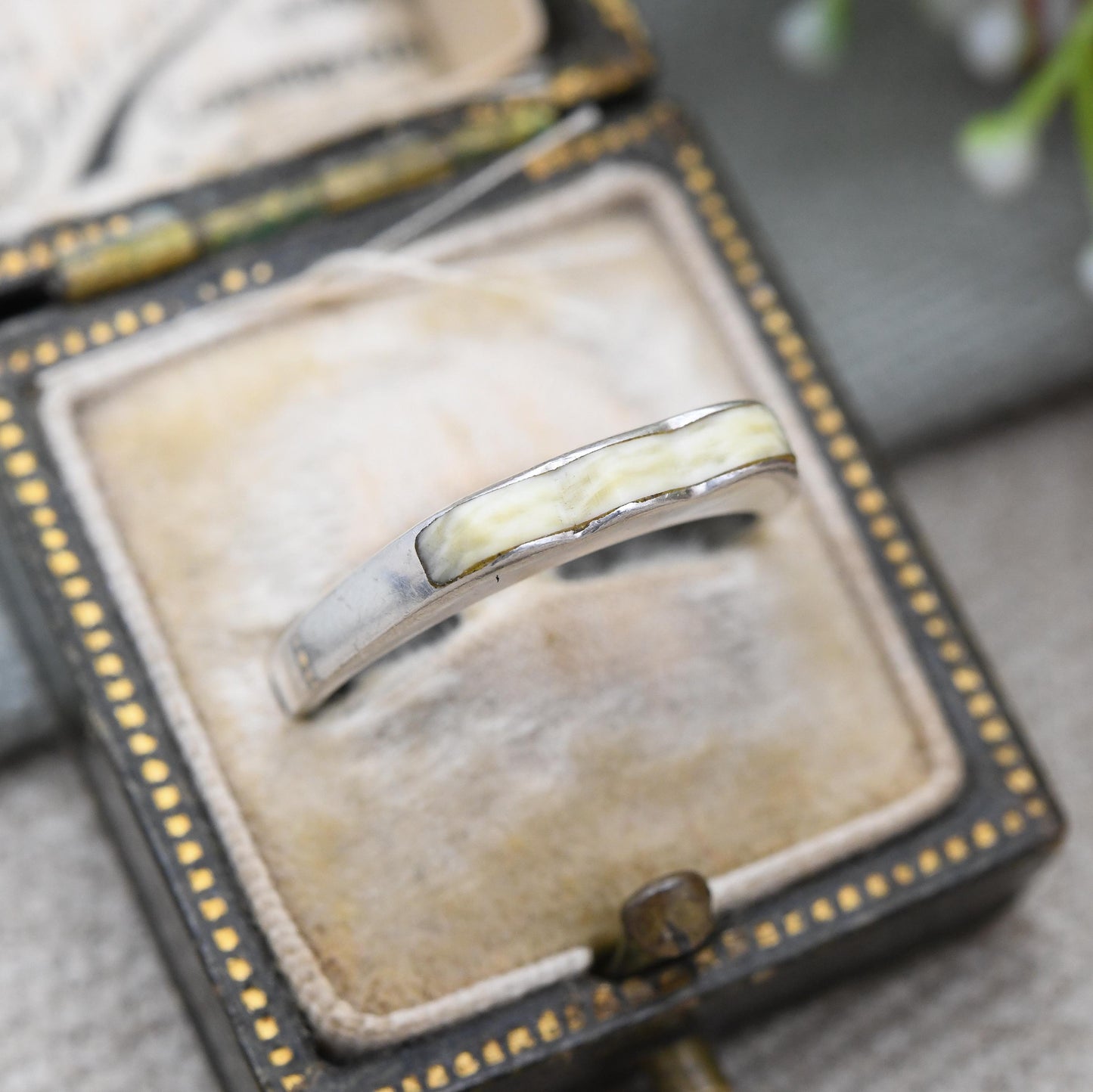 Vintage Sterling Silver and Bone Ring - Quirky Solid Silver Jewellery Gift with Bone Inlay | UK Size - N 1/2 | US Size - 7