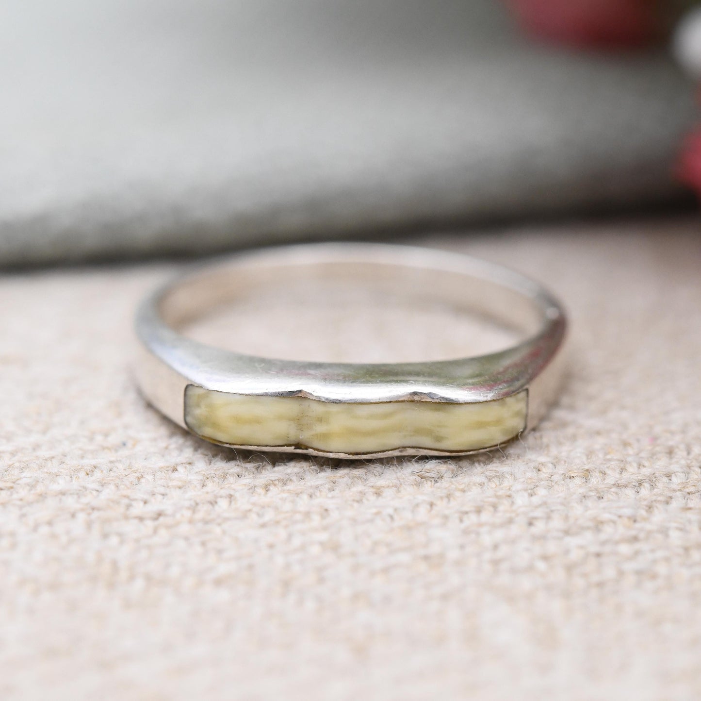 Vintage Sterling Silver and Bone Ring - Quirky Solid Silver Jewellery Gift with Bone Inlay | UK Size - N 1/2 | US Size - 7