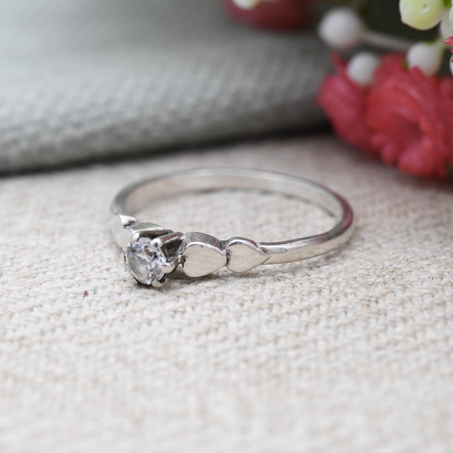 Vintage Sterling Silver Cubic Zirconia Solitaire Ring Heart Shoulders - Sparkly Clear Stone CZ Placeholder | UK Size - M 1/2 US Size - 6 1/2