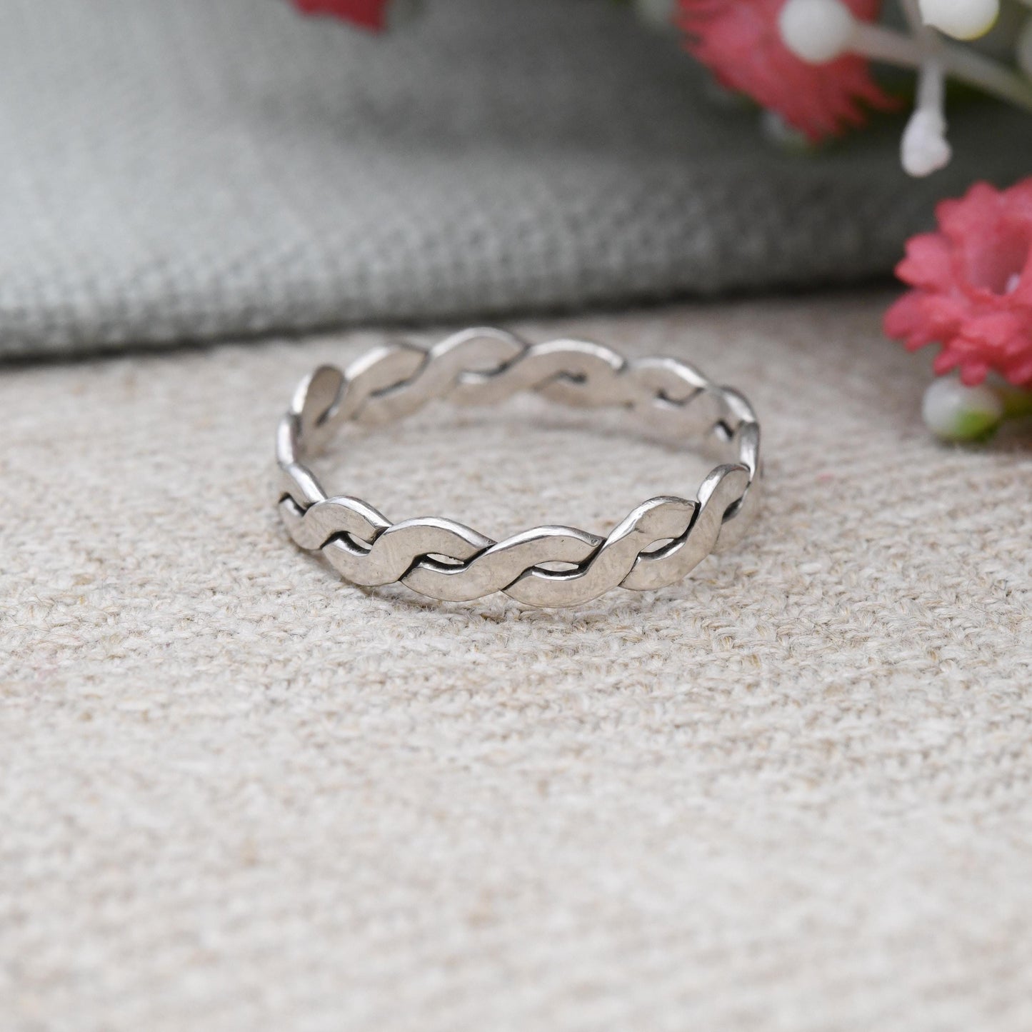 Vintage Silver Plaited Knot Band Ring - Openwork Woven Knotted Band Criss Cross | Unisex Minimalist Jewellery | UK Size - O | US Size - 7