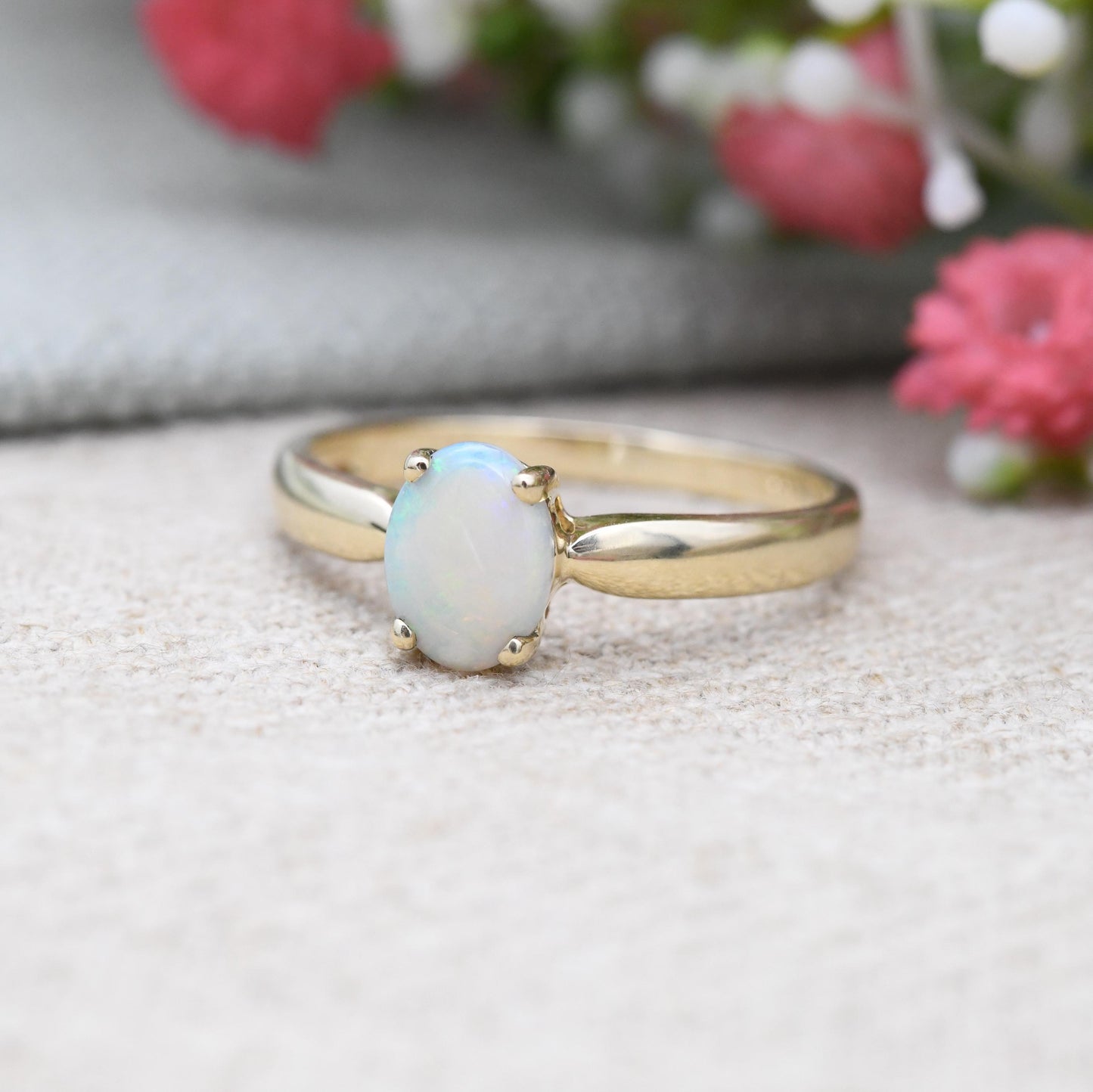 9ct Gold Opal Solitaire Ring 2005 - Pretty White Gemstone Solitaire | Colourful Opal Jewellery | QVC | UK Size - T | US Size - 9 1/2