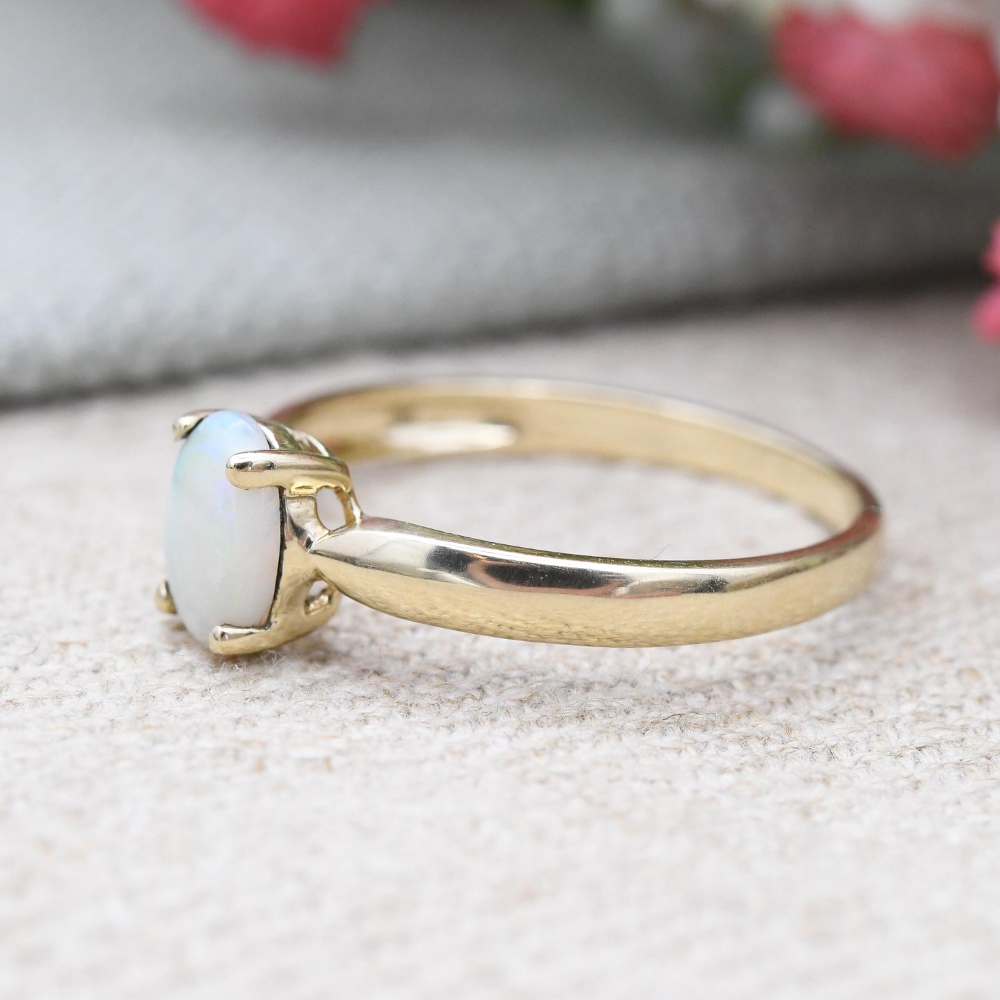 9ct Gold Opal Solitaire Ring 2005 - Pretty White Gemstone Solitaire | Colourful Opal Jewellery | QVC | UK Size - T | US Size - 9 1/2