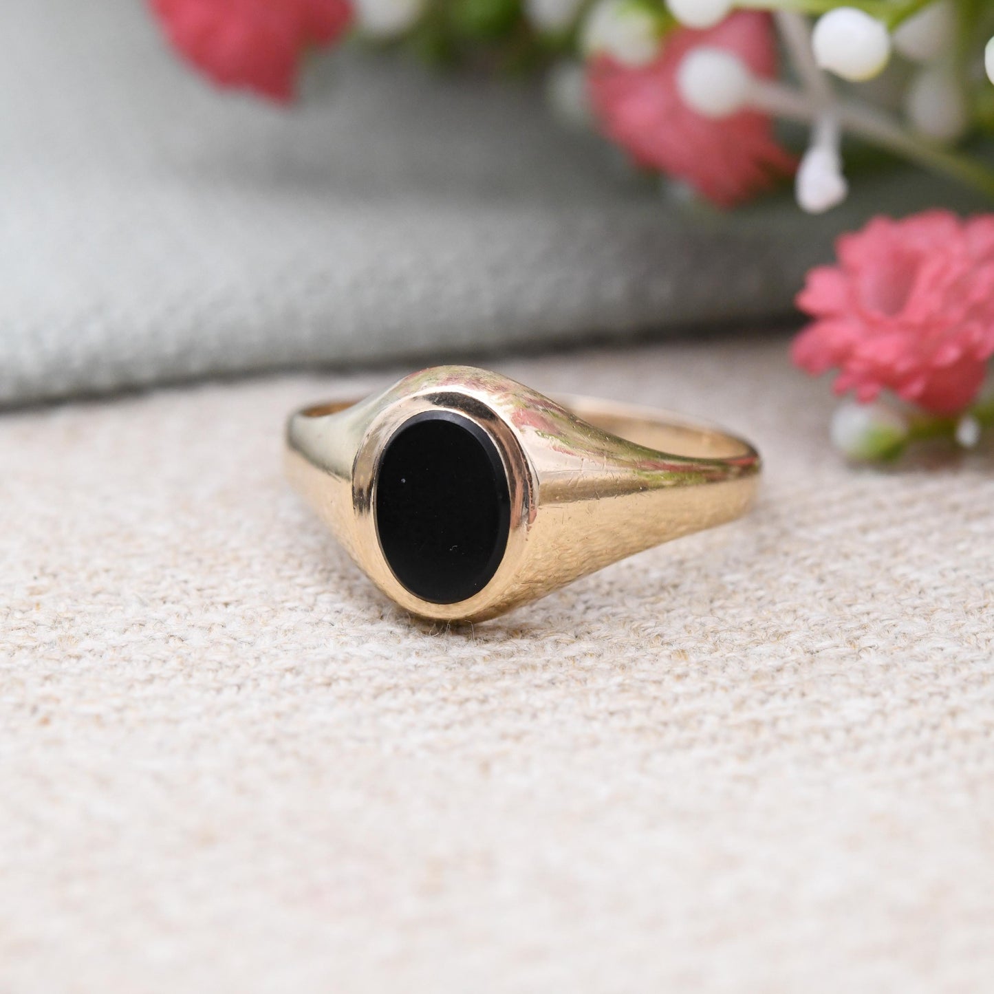 Vintage 9ct Gold Onyx Signet Ring 1979 by Fred Manshaw - Unisex Gift for Him Mid-Century Jewellery Oval Black | UK Size - P US Size - 7 3/4