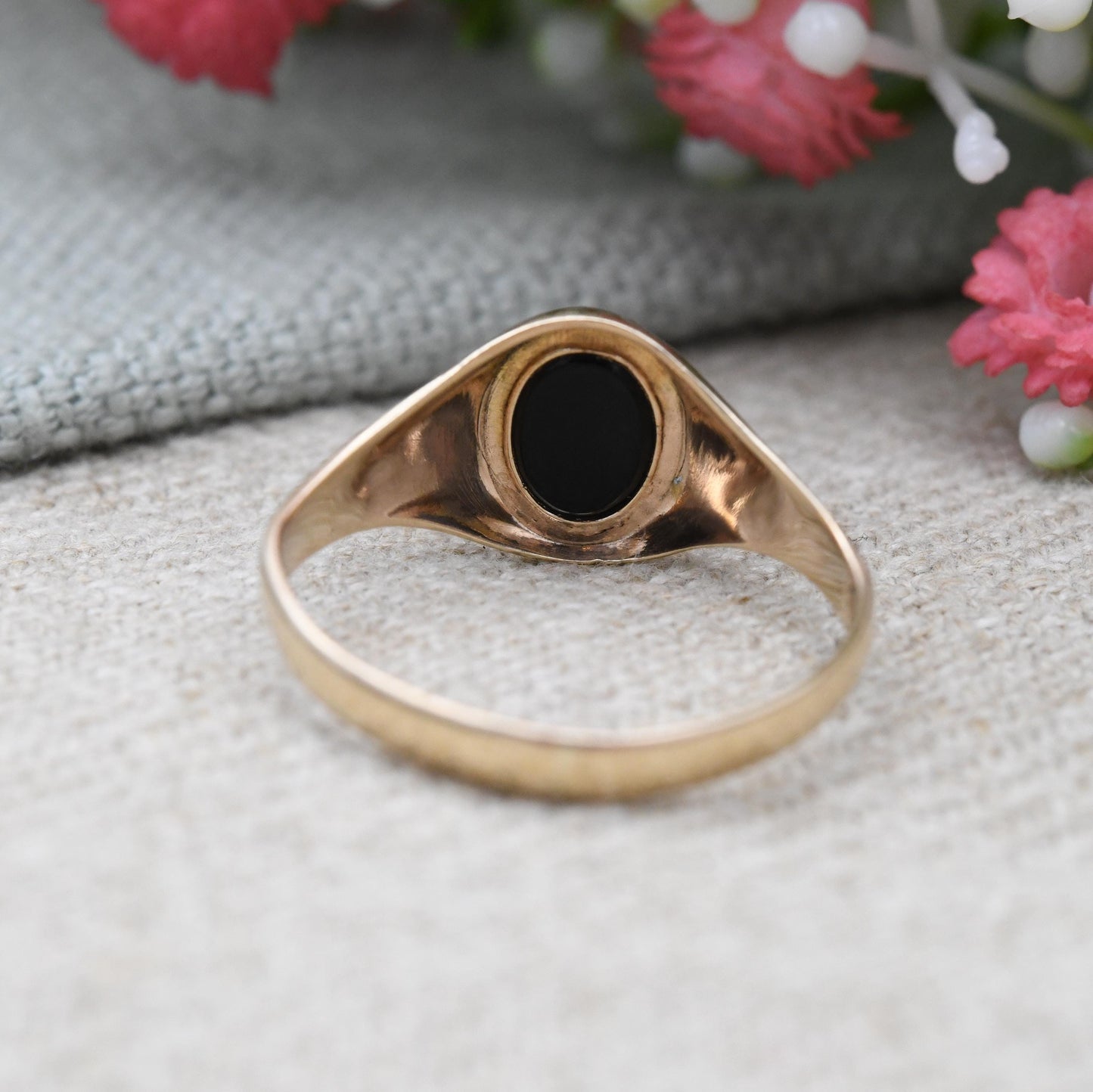 Vintage 9ct Gold Onyx Signet Ring 1979 by Fred Manshaw - Unisex Gift for Him Mid-Century Jewellery Oval Black | UK Size - P US Size - 7 3/4