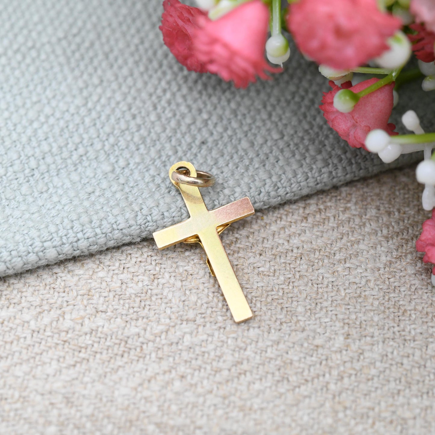 Vintage 9ct Gold Jesus on the Cross Pendant - Gift for Christening Baptism | Solid Yellow Gold Jewellery | Charm Necklace Stack | 3D Image
