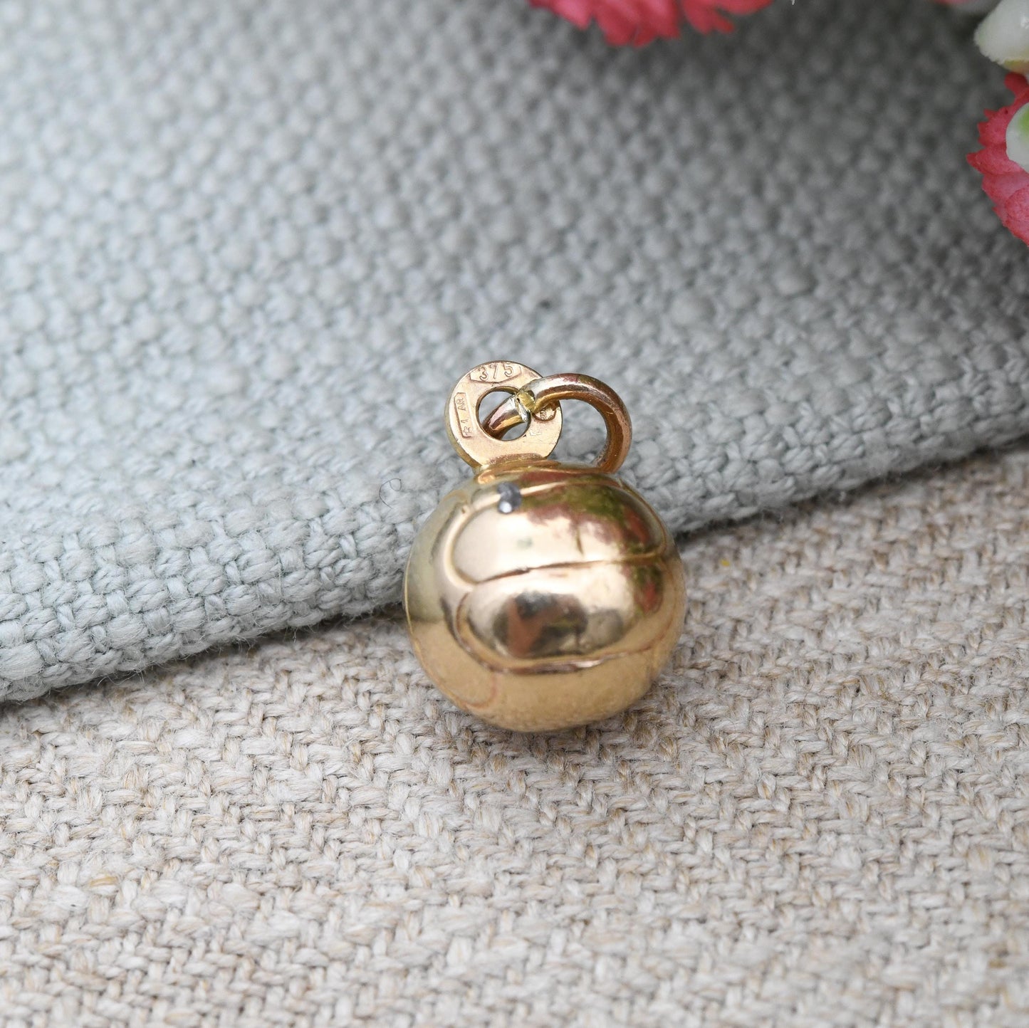 Vintage Unoaerre 9ct Gold Football Charm Pendant - Italian Designer Jewellery Made in Italy | Gift for Footballer Football Fan Leather Style