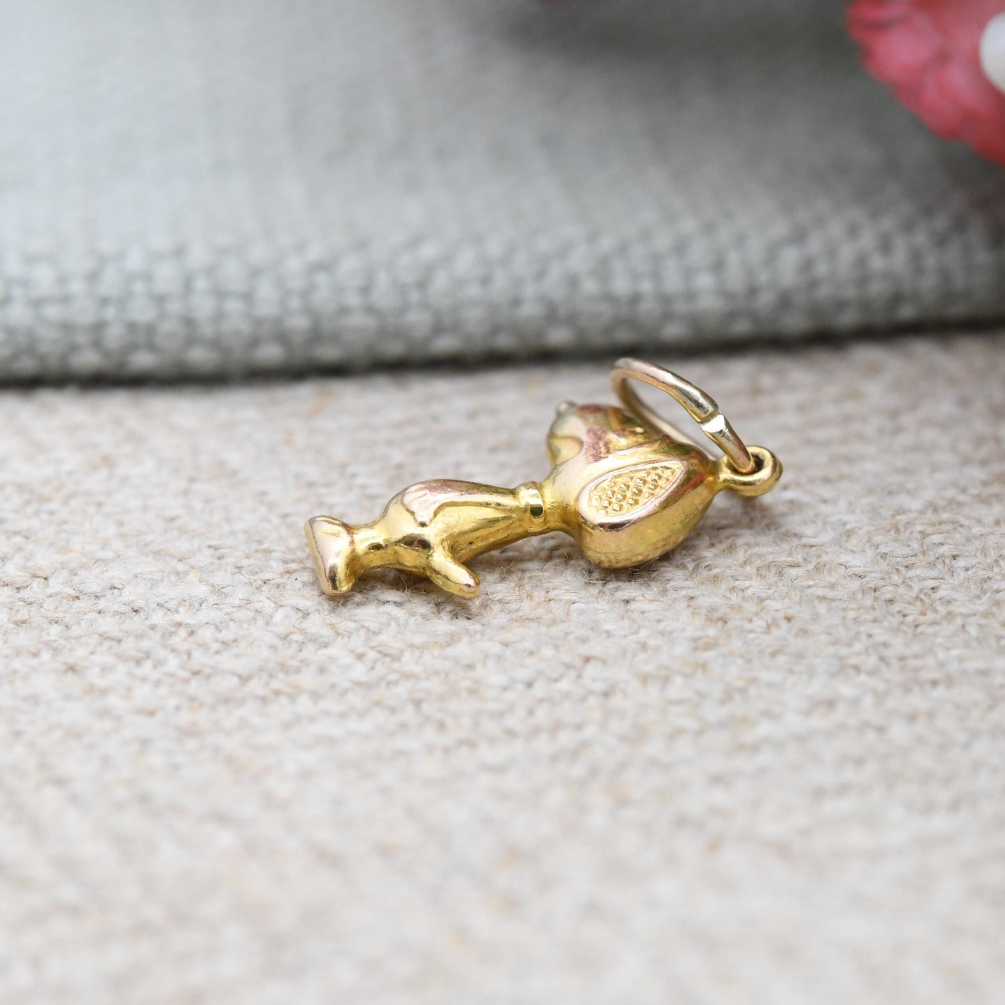 Vintage 9ct Gold Snoopy Charm Pendant - Peanuts Comic Dog 3D Detailed Puppy Charm | Small Mid-Century Jewellery Gift Solid Gold