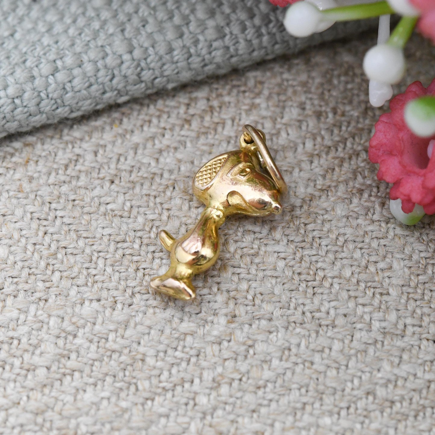 Vintage 9ct Gold Snoopy Charm Pendant - Peanuts Comic Dog 3D Detailed Puppy Charm | Small Mid-Century Jewellery Gift Solid Gold