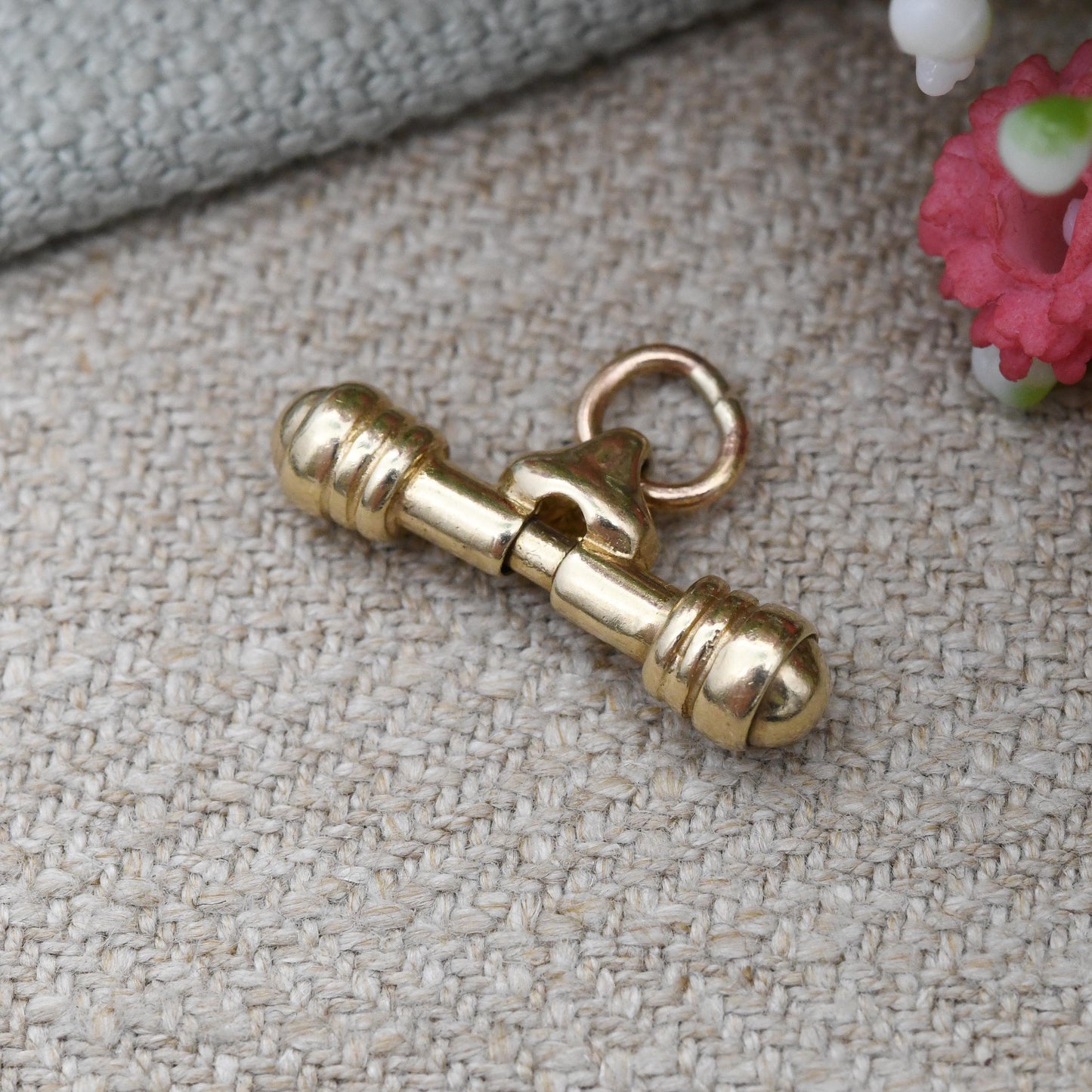 Vintage 9ct Gold T-Bar Pendant with Spring Movement - Chunky Solid Gold Jewellery Gift for Charm Bracelet Pendant Necklace MG