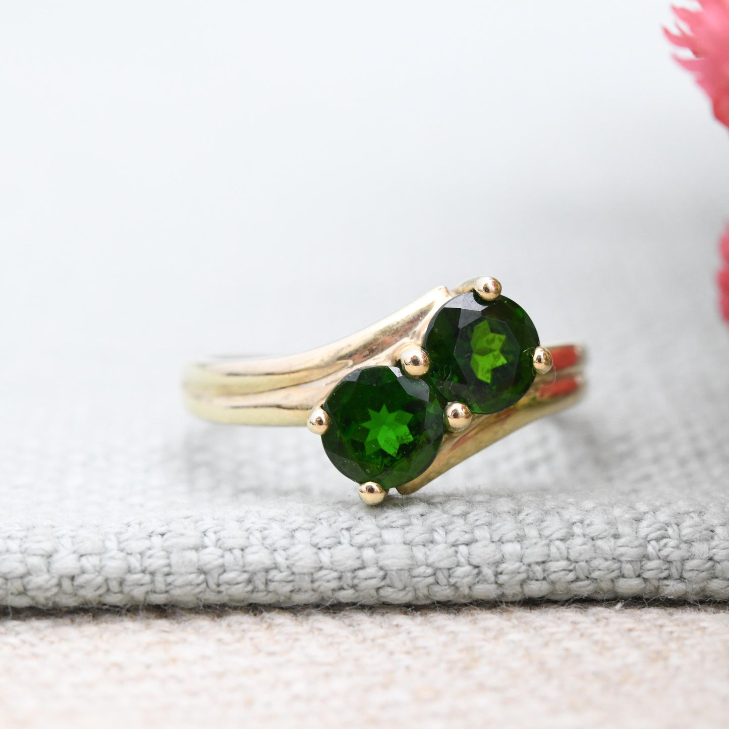 9ct Gold Toi et Moi Ring with Large Green Stones 2005 - Contemporary Cocktail Statement Gemstone Ring | UK Size - Q | US Size - 8