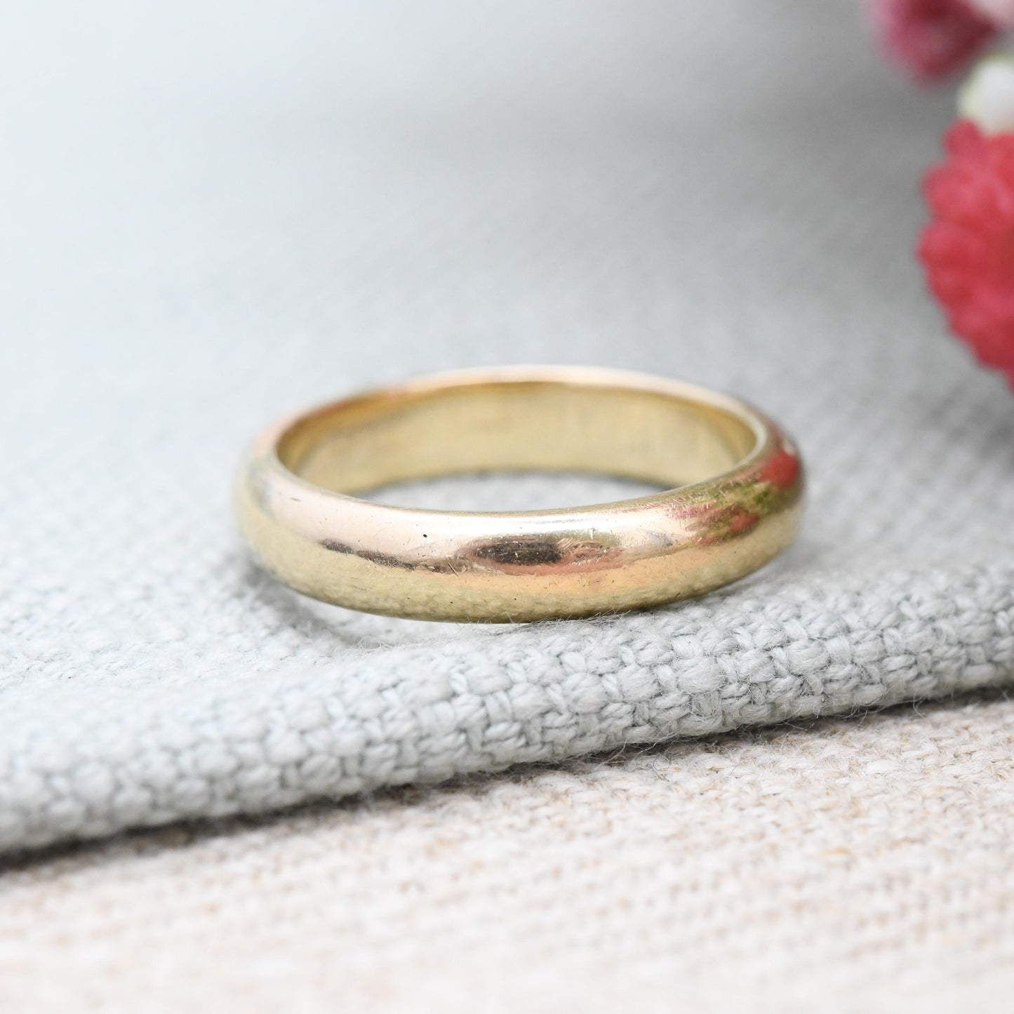 Vintage Solid 9ct Gold Band Ring - Unisex Minimalist Mid-Century Jewellery Yellow Gold Wedding Band | UK Size - O | US Size - 7 1/4