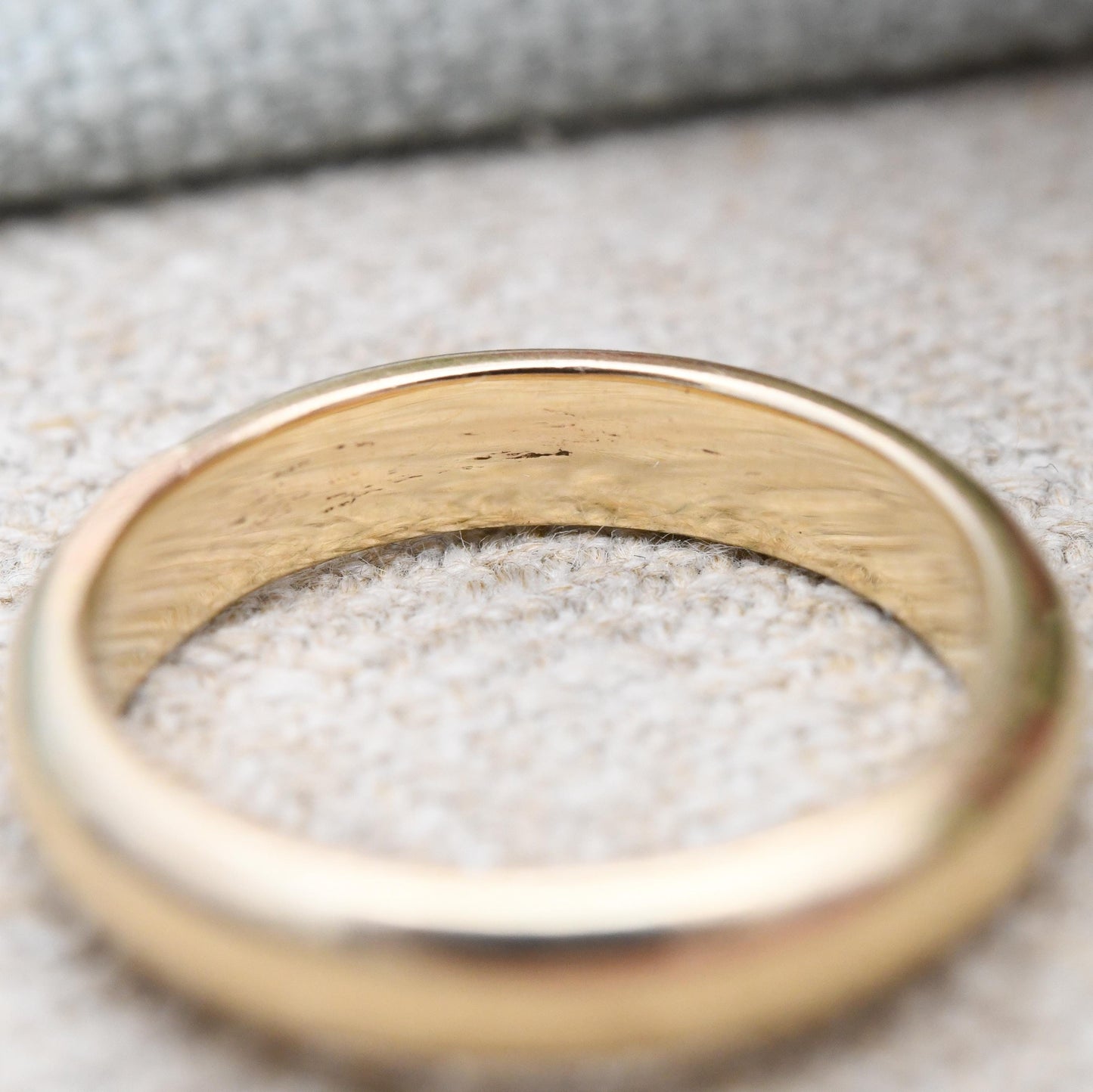 Vintage Solid 9ct Gold Band Ring - Unisex Minimalist Mid-Century Jewellery Yellow Gold Wedding Band | UK Size - O | US Size - 7 1/4