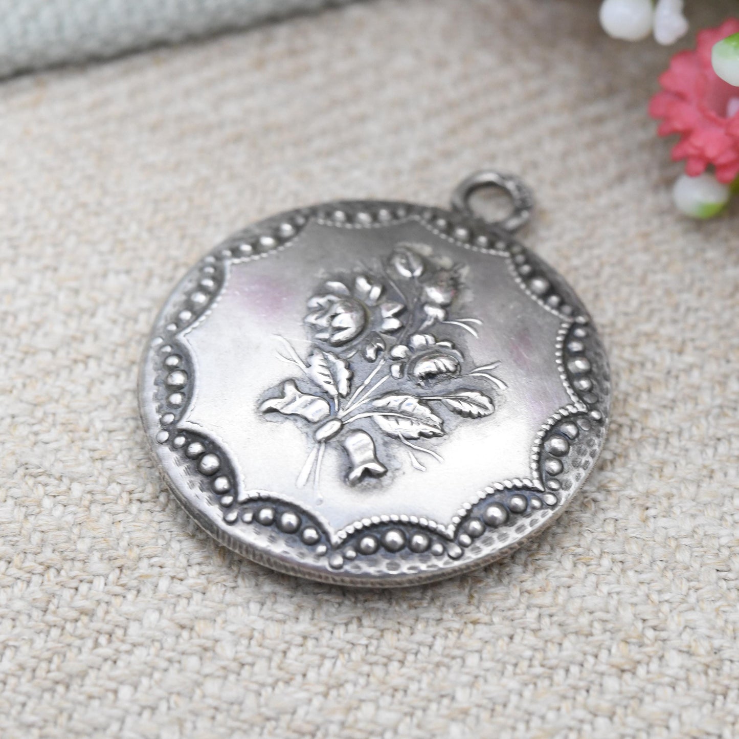 Antique Silver Art Nouveau Pendant with Bunch of Wildflowers - 3D Repoussé Textured Silver Hammered Border | Vintage European Jewellery