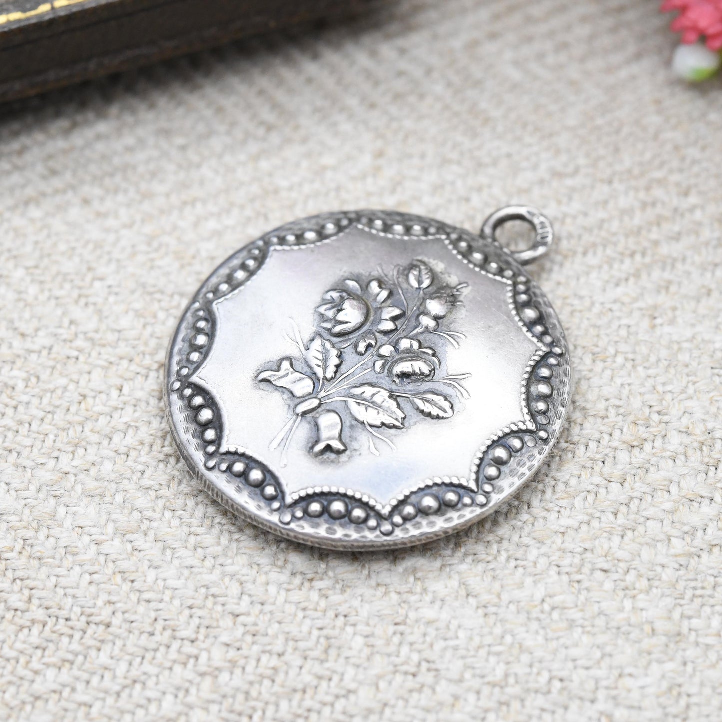 Antique Silver Art Nouveau Pendant with Bunch of Wildflowers - 3D Repoussé Textured Silver Hammered Border | Vintage European Jewellery