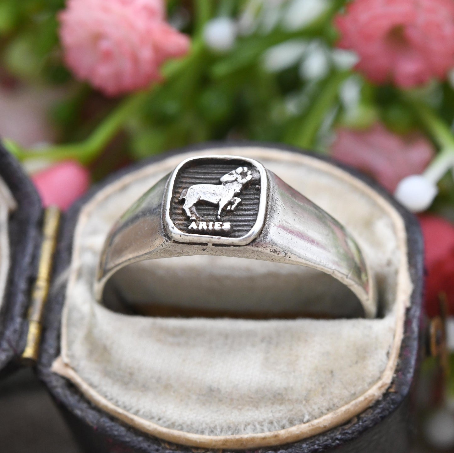 Vintage Silver Aries Signet Ring - Mid-Century Star Sign Ram Zodiac Jewellery March April Birthday Gift | UK Size - V 1/2 | US Size - 10 3/4
