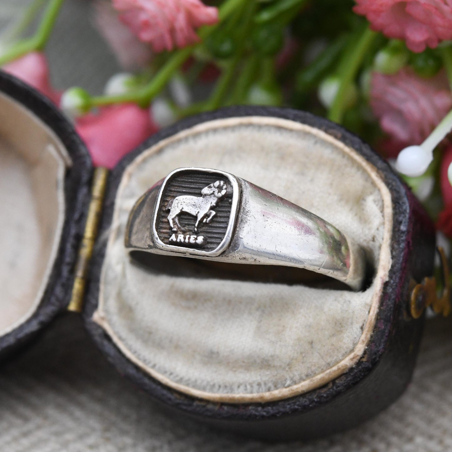 Vintage Silver Aries Signet Ring - Mid-Century Star Sign Ram Zodiac Jewellery March April Birthday Gift | UK Size - V 1/2 | US Size - 10 3/4