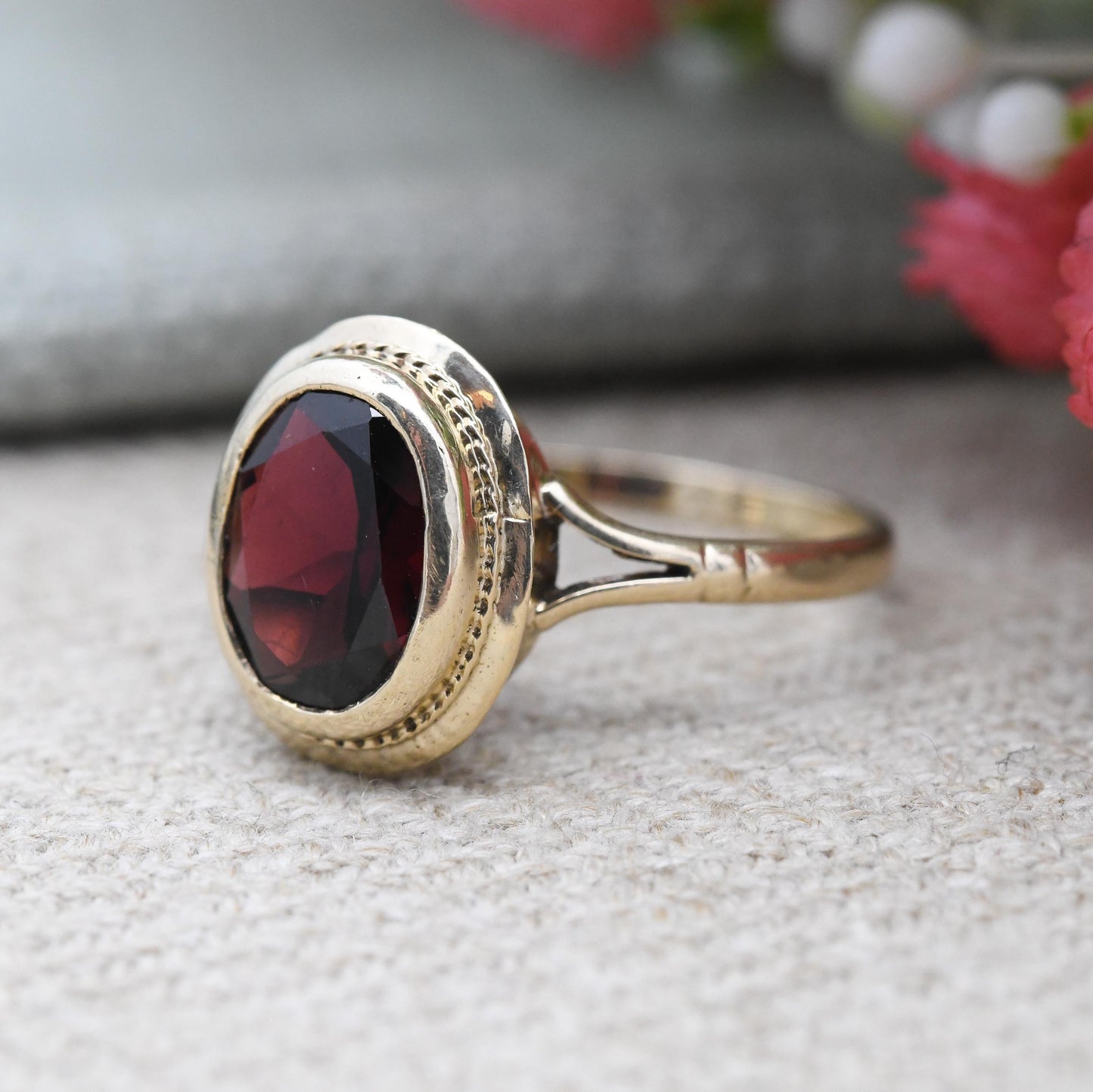 Vintage 9ct Gold Garnet Signet Ring 1999 - Statement Faceted Large Red Gemstone Gold Jewellery Gift | UK Size - P | US Size - 7 1/2