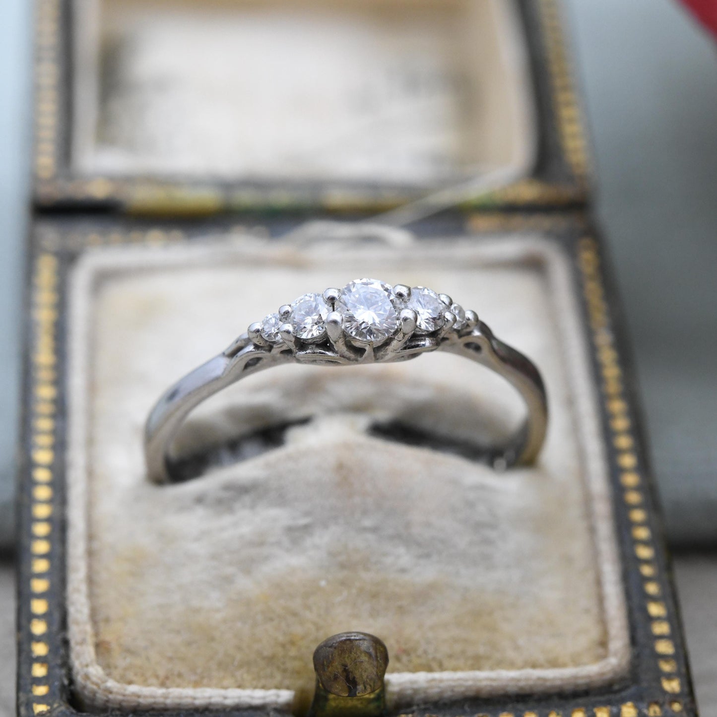 Vintage 9ct White Gold Diamond Ring - Graduated 5 Stone Engagement Wedding Stacking Ring Jewellery Gift | UK Size - O | US Size - 7 1/4