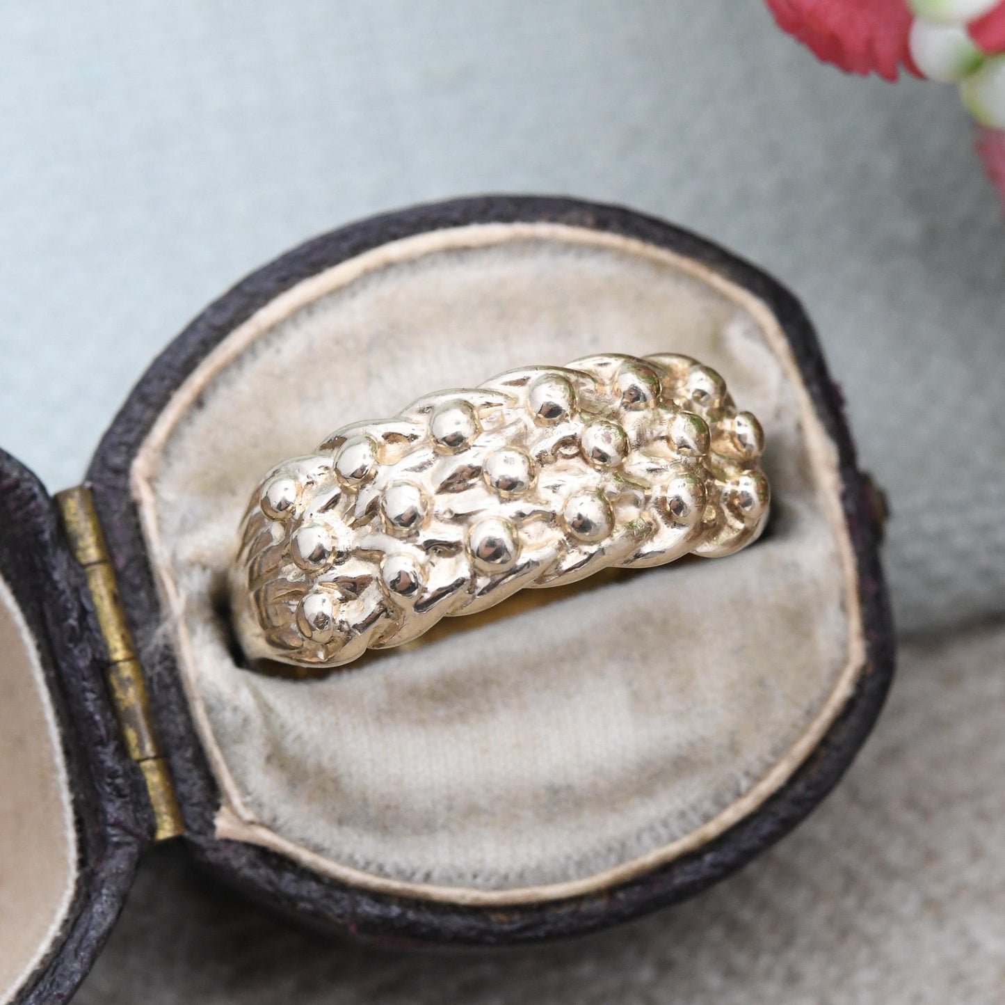 Vintage 9ct Gold Keeper Ring 1991 - Three Row Textured Knotted Band Love Symbol | Everyday Gold Jewellery | UK Size - V | US Size - 10 1/2