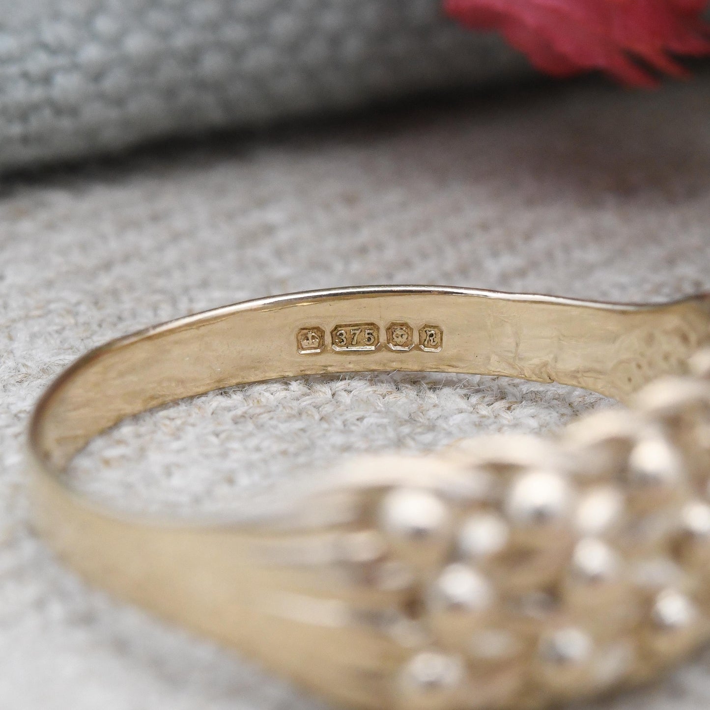 Vintage 9ct Gold Keeper Ring 1991 - Three Row Textured Knotted Band Love Symbol | Everyday Gold Jewellery | UK Size - V | US Size - 10 1/2