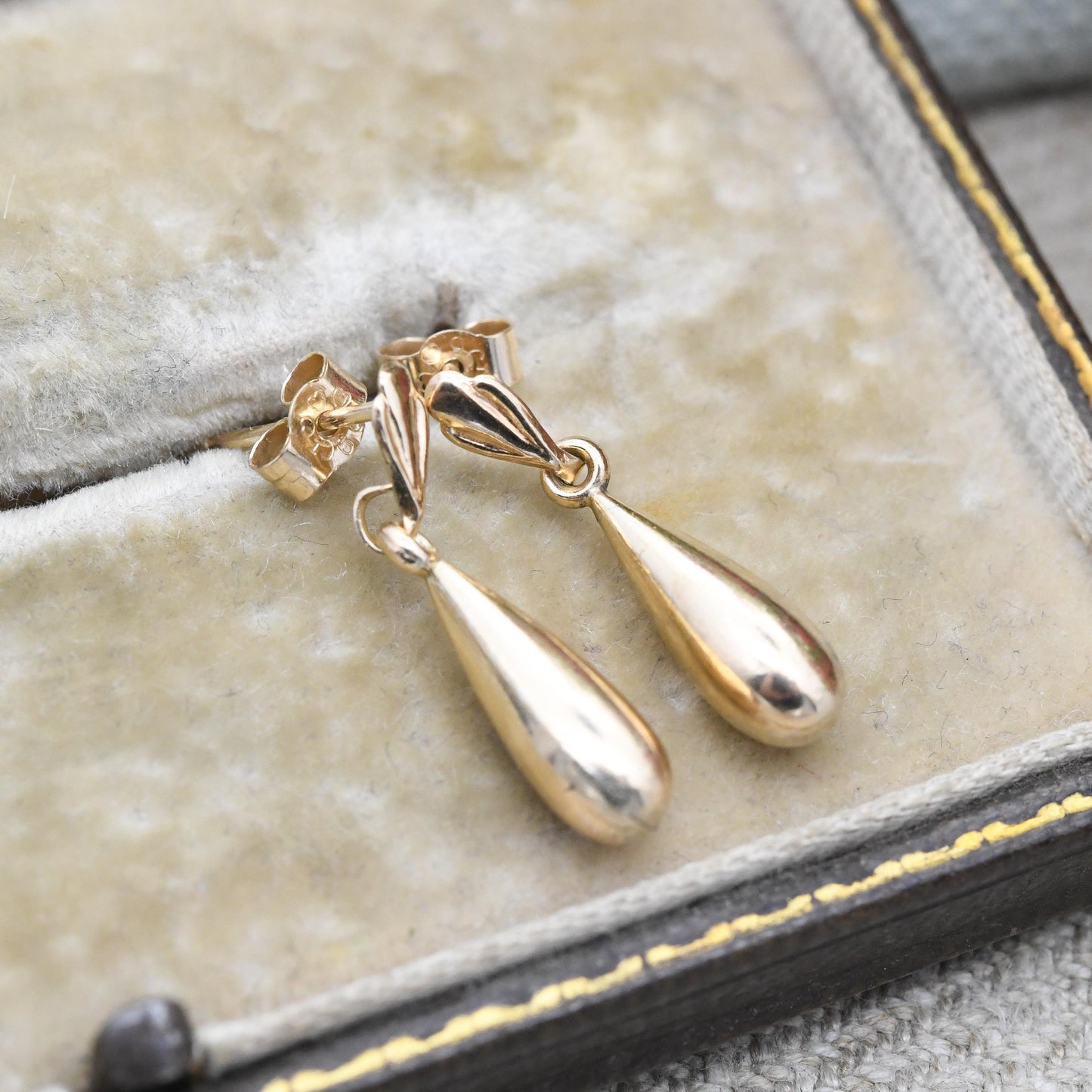 Vintage 9ct Gold Teardrop Earrings - Pretty Light Gold Stud Drop Dangle Earrings with Butterfly Backs | Minimal Gold Jewellery