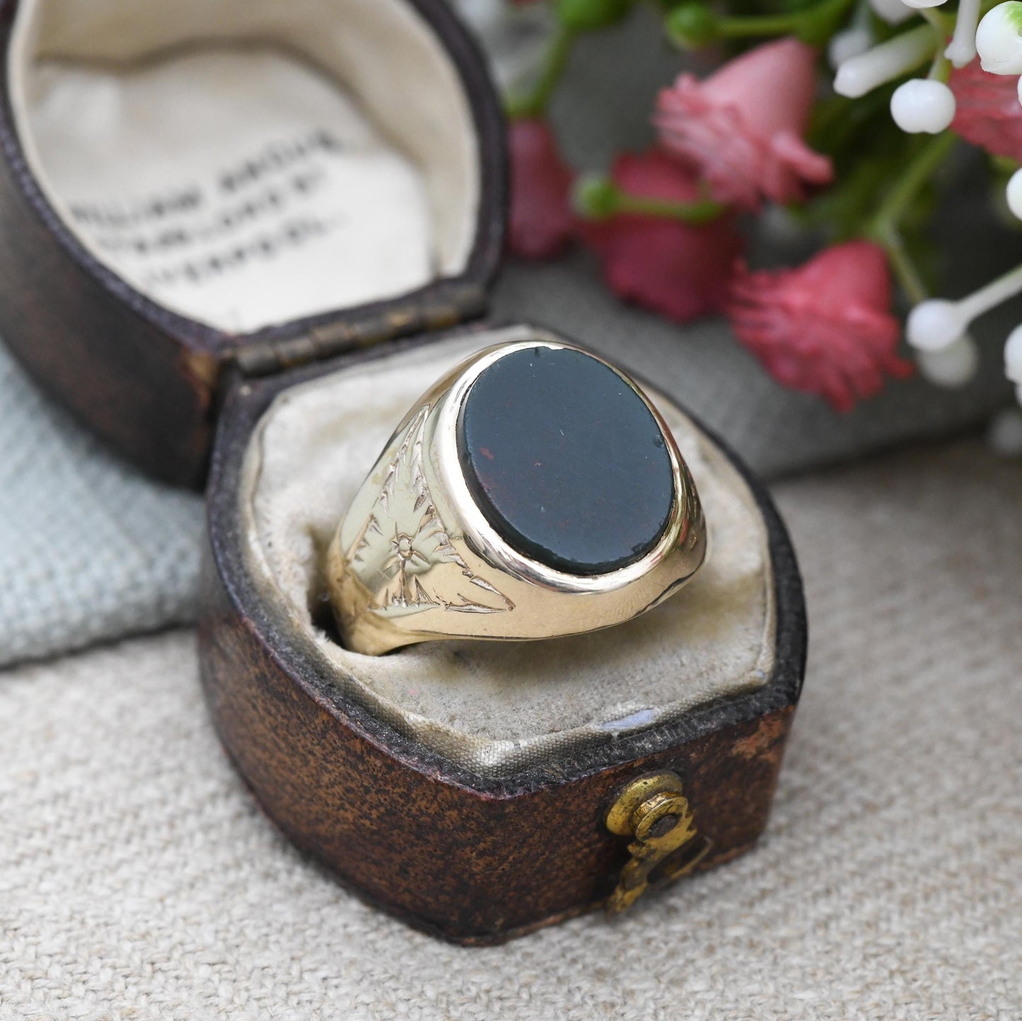 Vintage 9ct Gold Bloodstone Signet Ring 1967 with Flower Shank - Large Green Gemstone Ring Gift for Boyfriend | UK Size - P 1/2 US Size - 8
