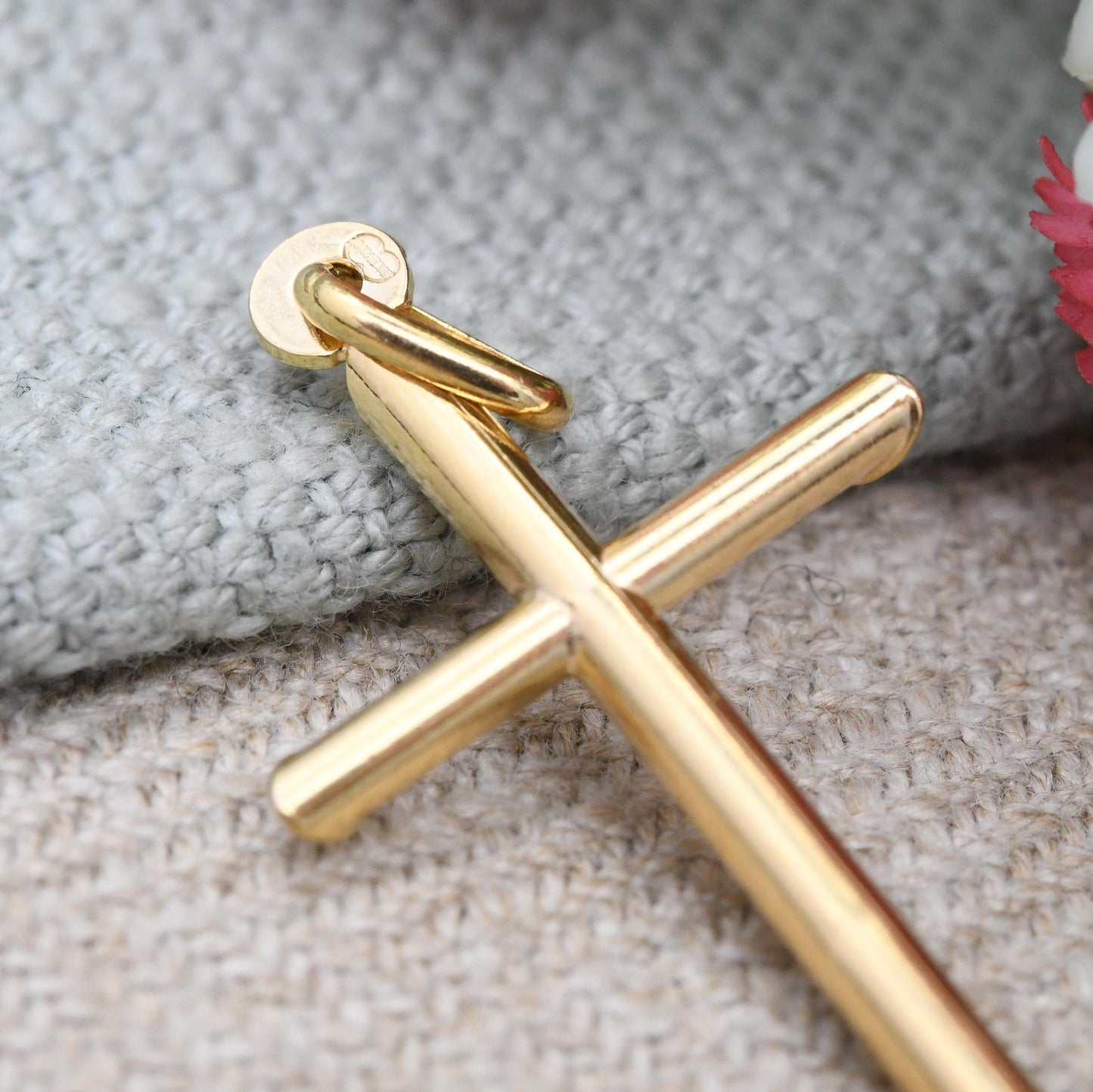 Unoaerre Vintage 9ct Gold Cross Pendant - Italian Designer Jewellery Yellow Gold Christian Religious Necklace Gift Christening Baptism