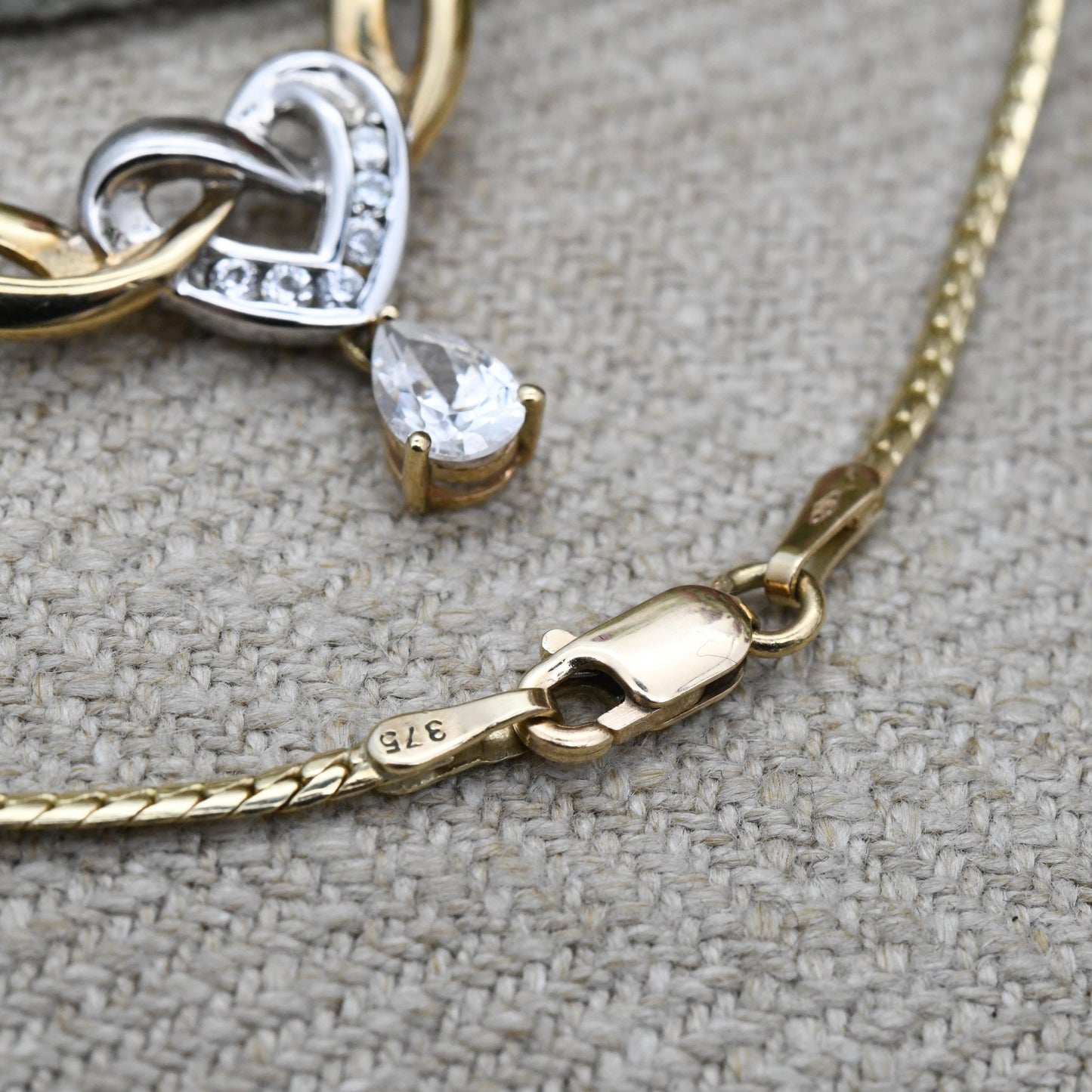 Vintage 9ct Gold Heart Pendant Necklace - Knotted Integral Teardrop Pretty Ornate Solid Gold Jewellery Gift for Her | Y2K 2000s Yellow Gold