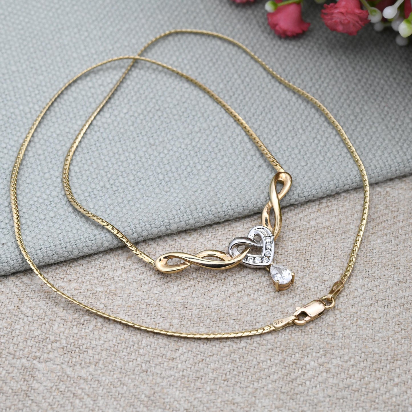 Vintage 9ct Gold Heart Pendant Necklace - Knotted Integral Teardrop Pretty Ornate Solid Gold Jewellery Gift for Her | Y2K 2000s Yellow Gold