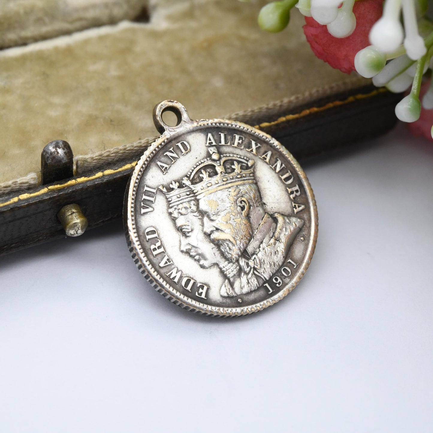 Antique 1901 British Royal Family Medal Pendant Victoria Death Edward and Alexandra Coronation - Queen Victoria Coin Jewellery Old Head
