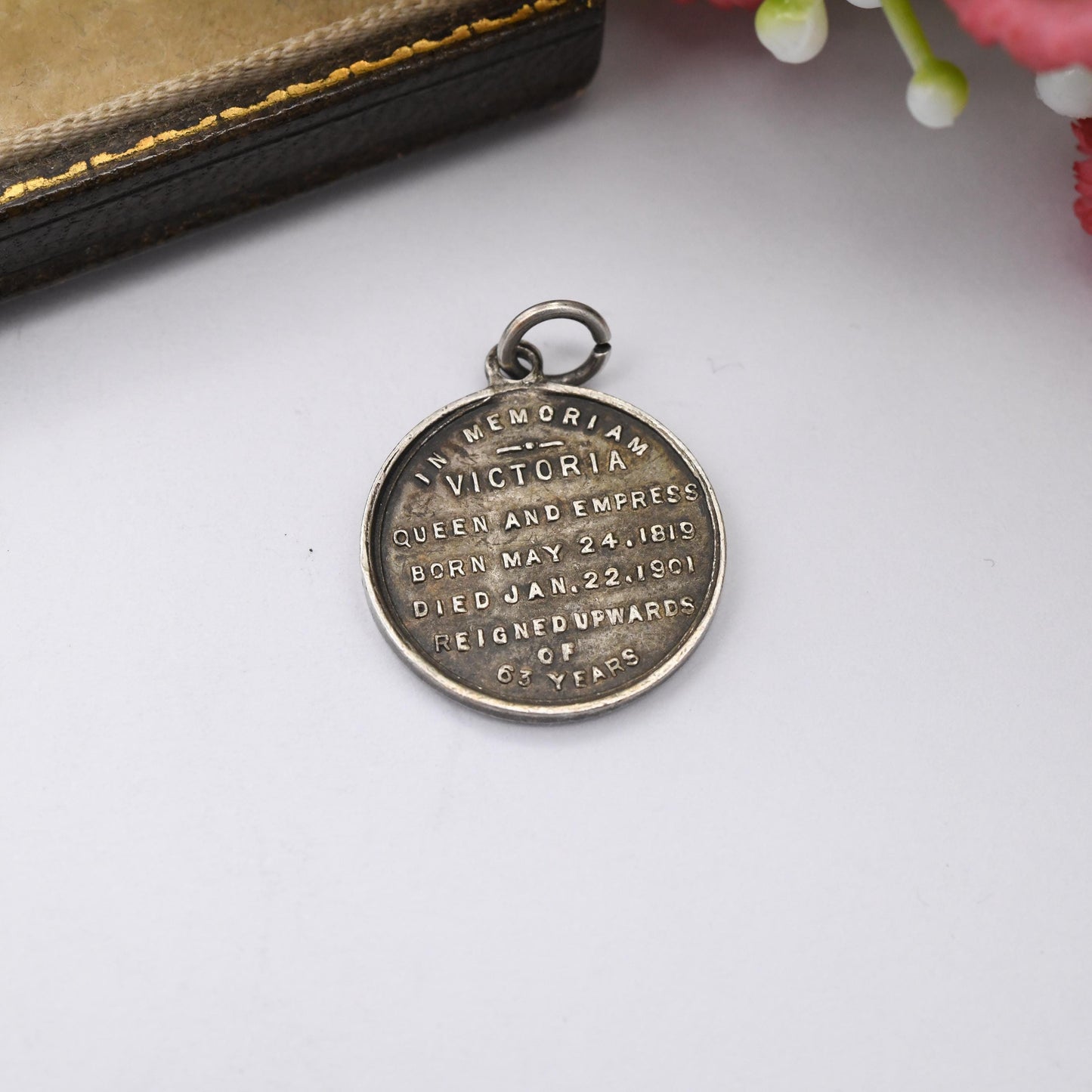 Antique Silver In Memoriam Queen Victoria Death Medal Pendant 1901 - Commemorative Mother Queen Emperor 63 Years Victorian Silver Jewellery