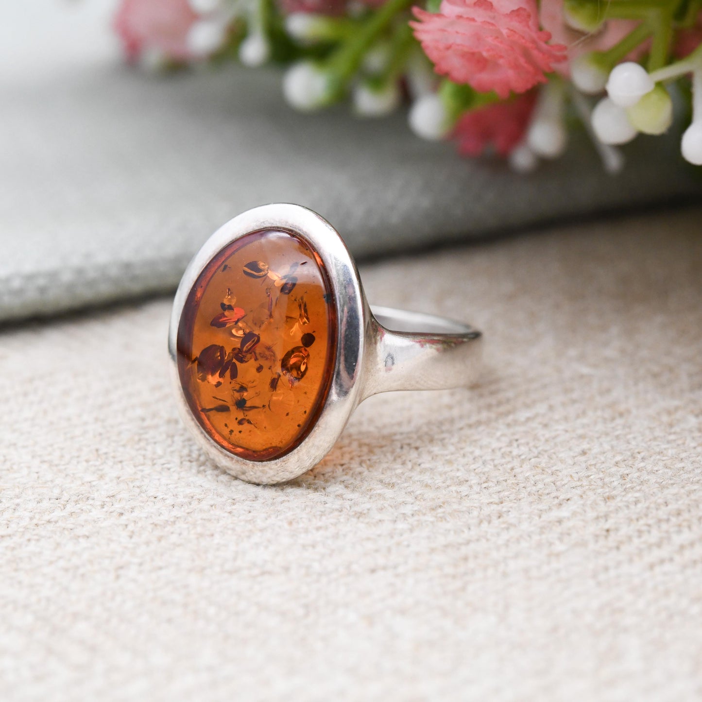 Vintage Sterling Silver Amber Ring - Pretty Unisex Minimal Design Silver Ring Large Orange Stone | UK Size - Q 1/2 | US Size - 8 1/4