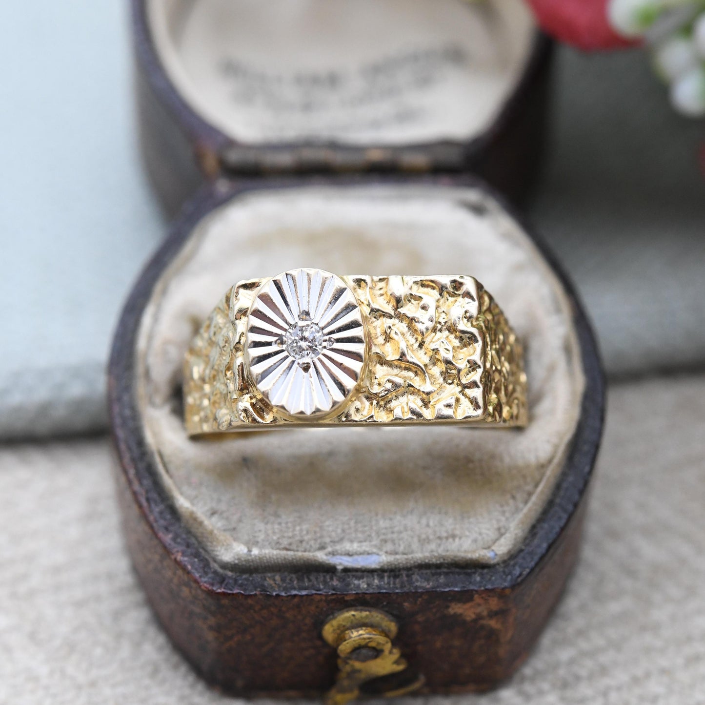 Vintage 9ct Gold Diamond Signet Ring 1980 Textured Nugget Starburst - White Gold Yellow Gold Jewellery Gift | UK Size - R | US Size - 8 1/2