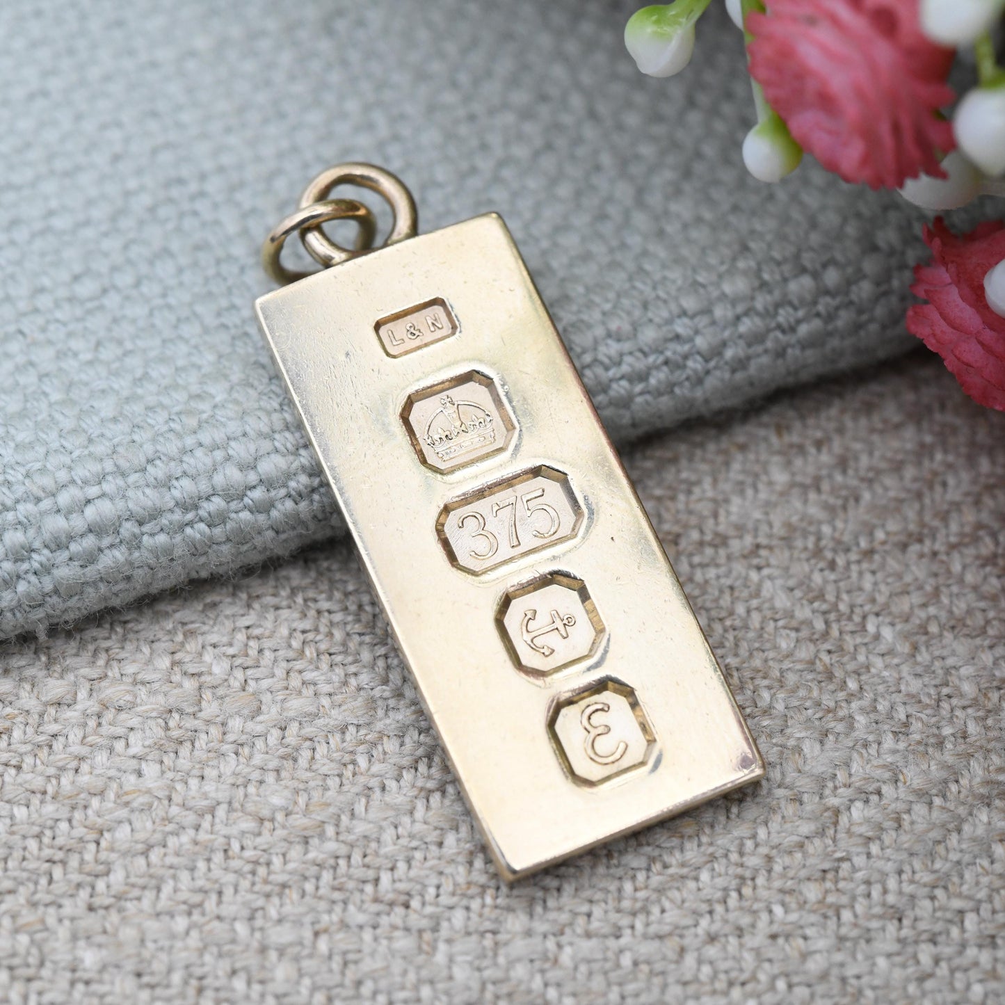 Vintage 9ct Gold Ingot Pendant 1979 L&N Birmingham Hallmark - Solid Gold Unisex Jewellery Charm for Necklace Stack Yellow Gold Gift for Him