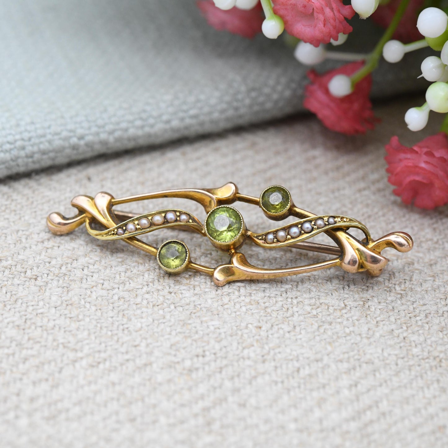 Antique 15ct Gold Peridot and Split Pearl Brooch Chester Hallmarks - Green Gemstone Stone | Scrolling Flared Detail | Beautiful Gift for Her