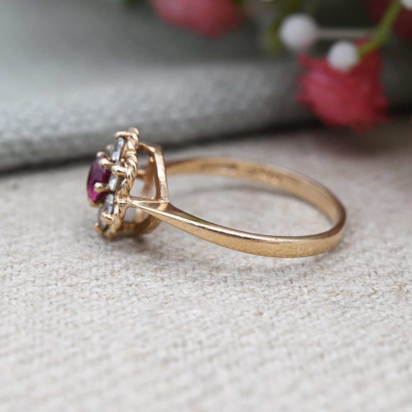 Vintage 9ct Gold Ruby Daisy Ring 1972 with Clear Stone Halo - Floral Cluster Pretty Gold Jewellery Gift for Her | UK Size - O | US Size - 7