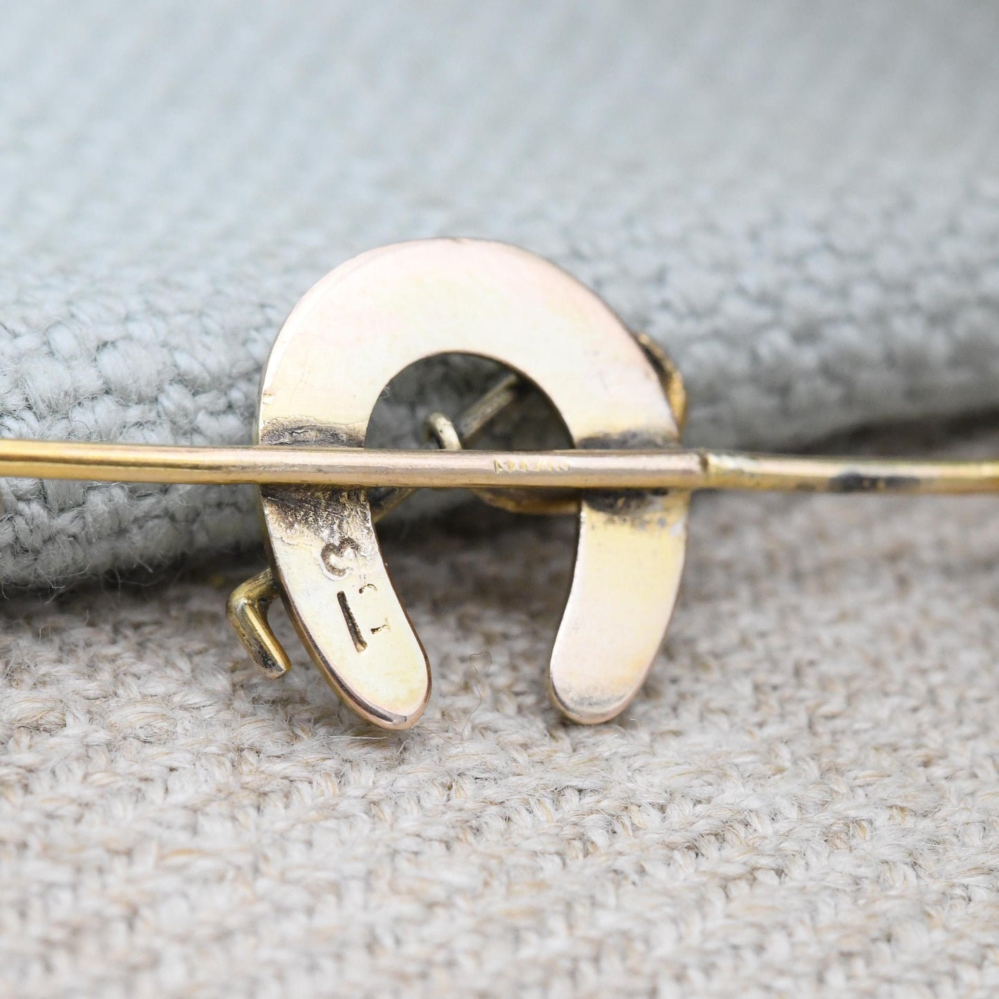 Antique 9ct Gold Horseshoe and Whip Stock Pin 1901 - Edwardian Horse Riding Equestrian Jewellery | Lucky Horseshoe Good Luck Bar Brooch