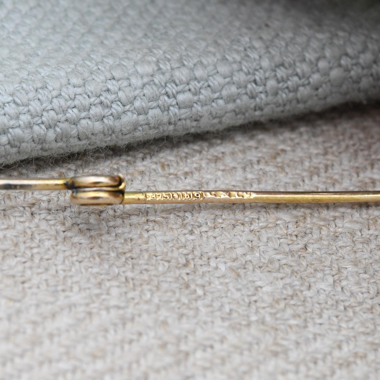 Antique 9ct Gold Horseshoe and Whip Stock Pin 1901 - Edwardian Horse Riding Equestrian Jewellery | Lucky Horseshoe Good Luck Bar Brooch